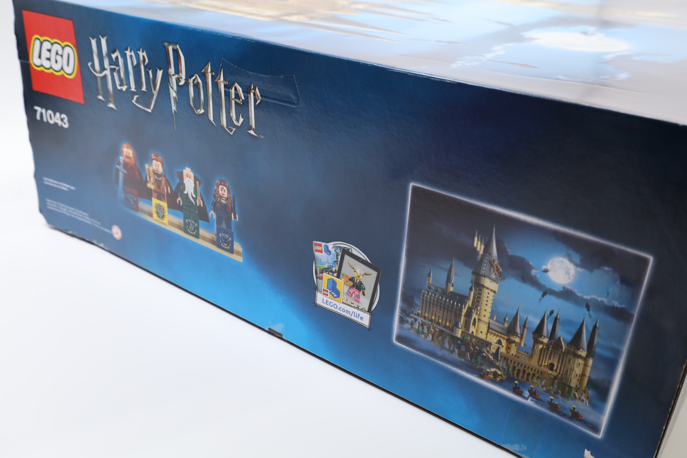 LEGO Harry Potter: Hogwarts Castle 71043 6020 Piece Set