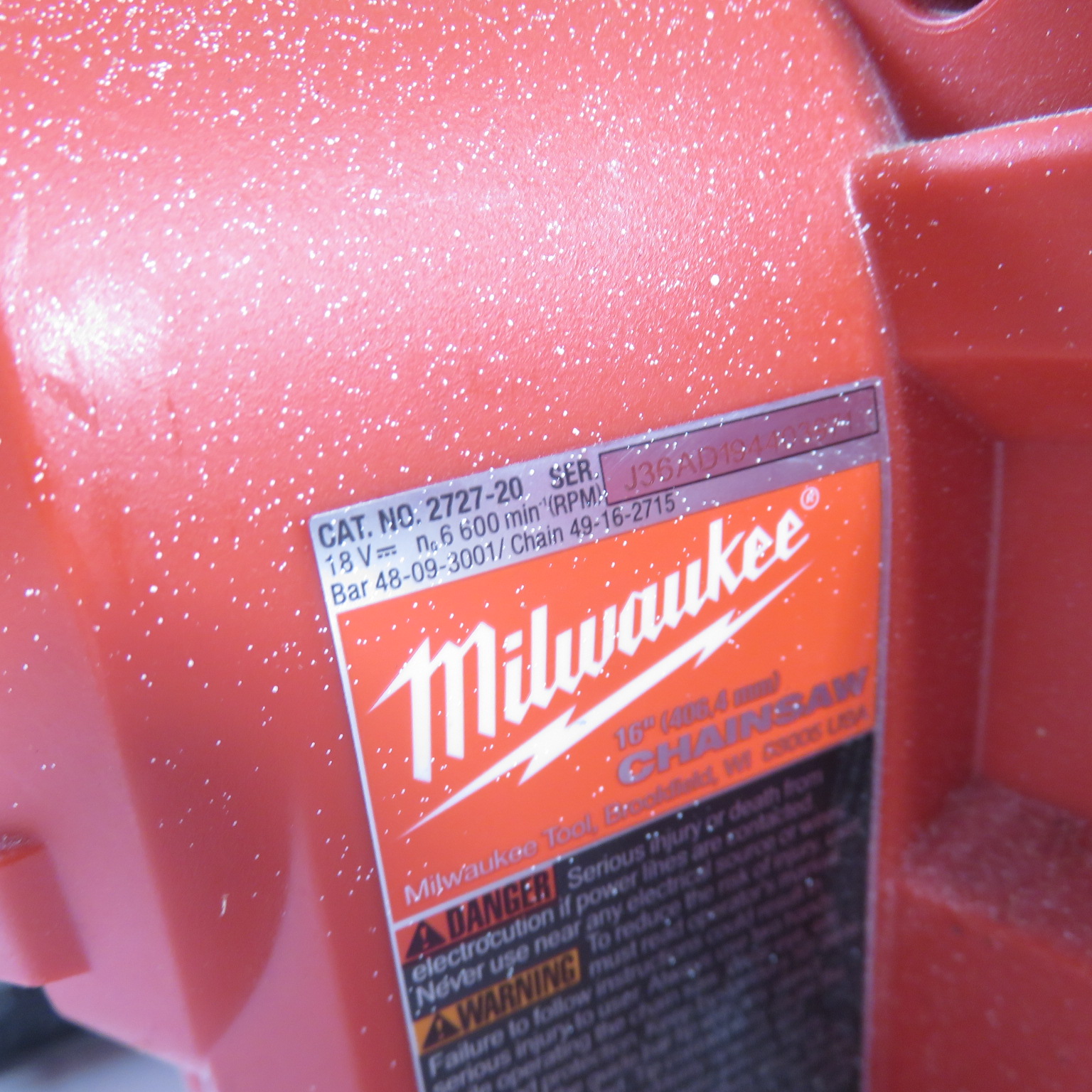 Milwaukee 272720 M18 FUEL 16" 18V LithiumIon Brushless Cordless Chainsaw