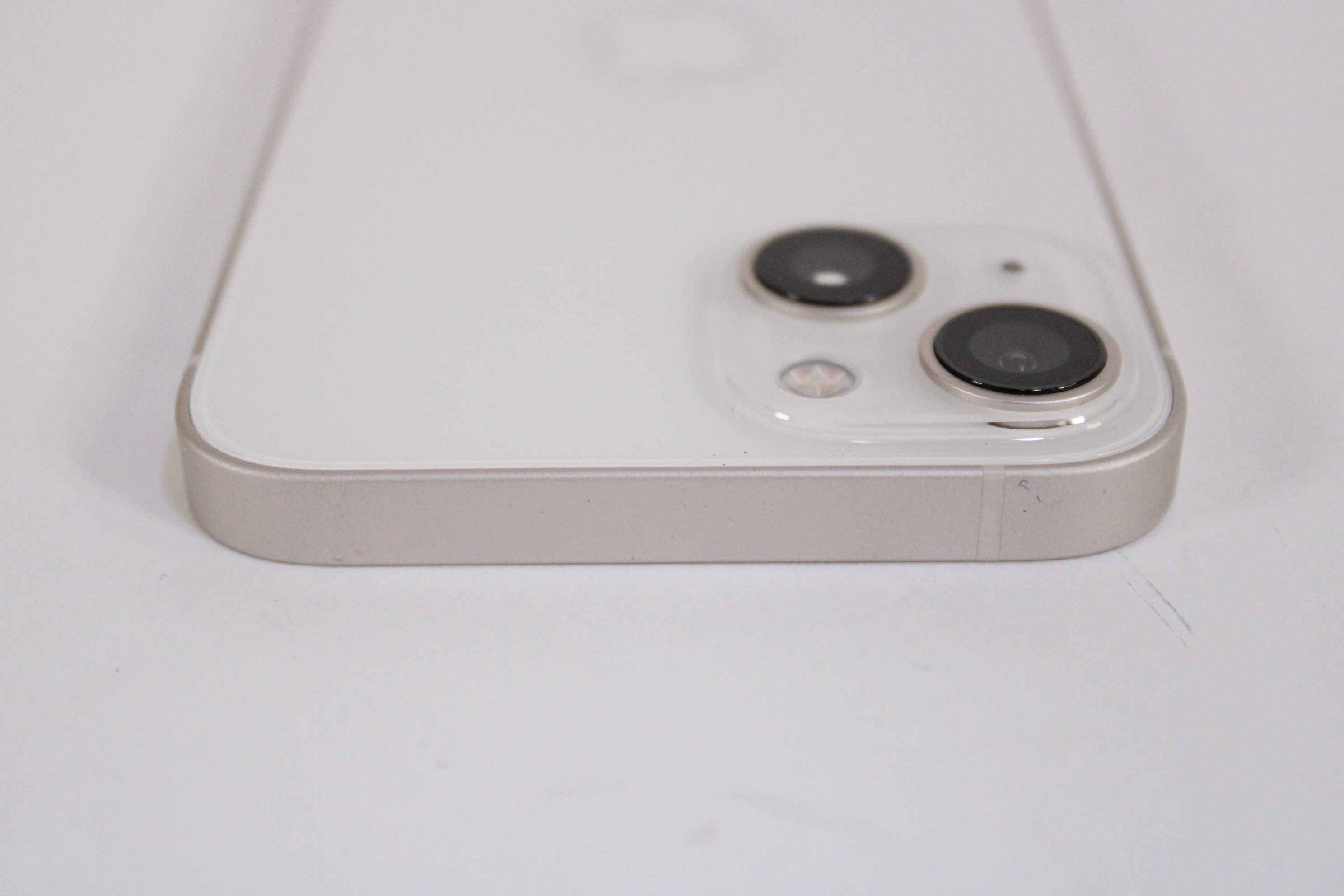 Apple iPhone 13 ML953LL/A 6.1