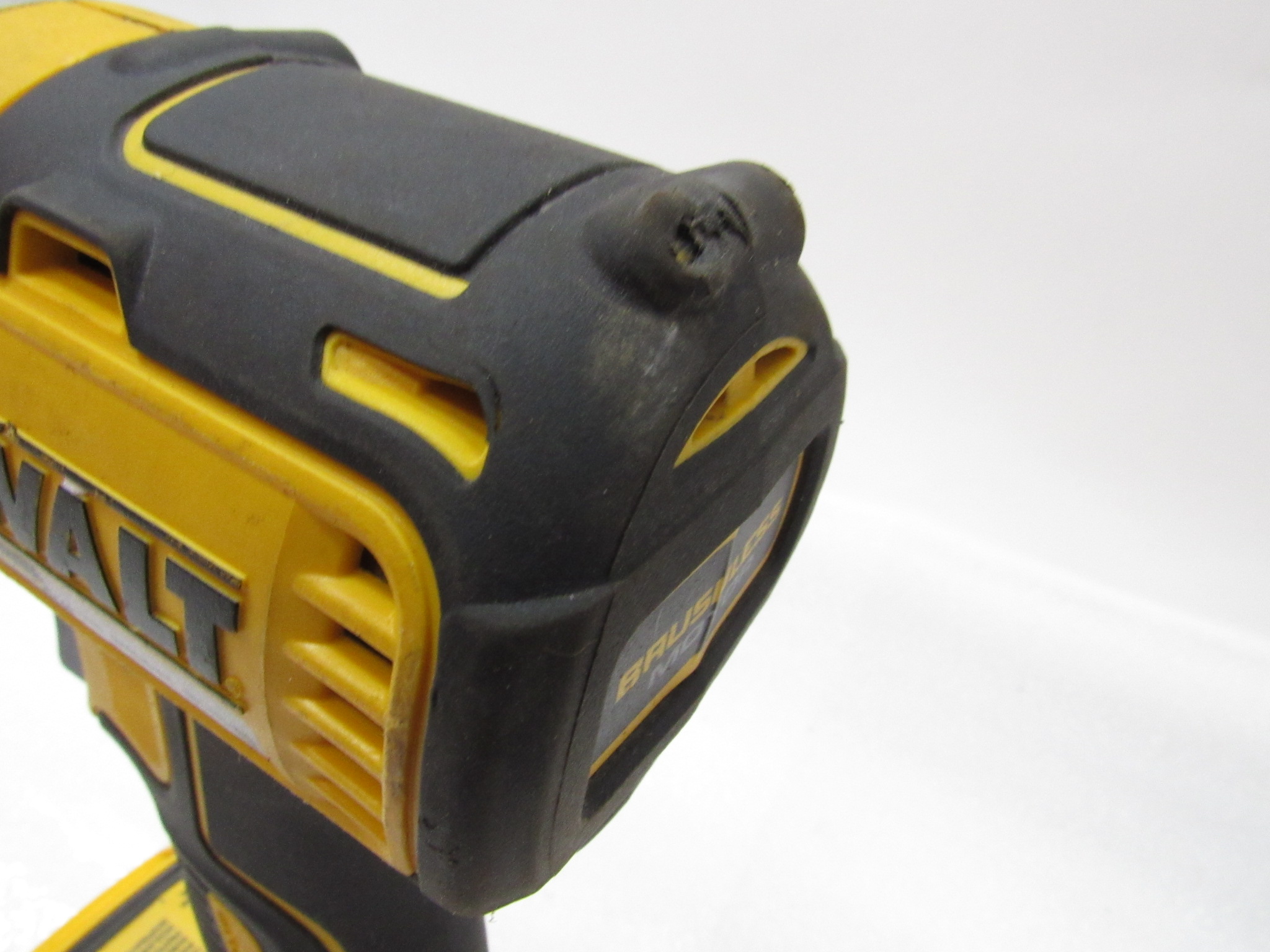 DeWalt DCF787 20Volt Max 1/4in Variable Speed Brushless Cordless