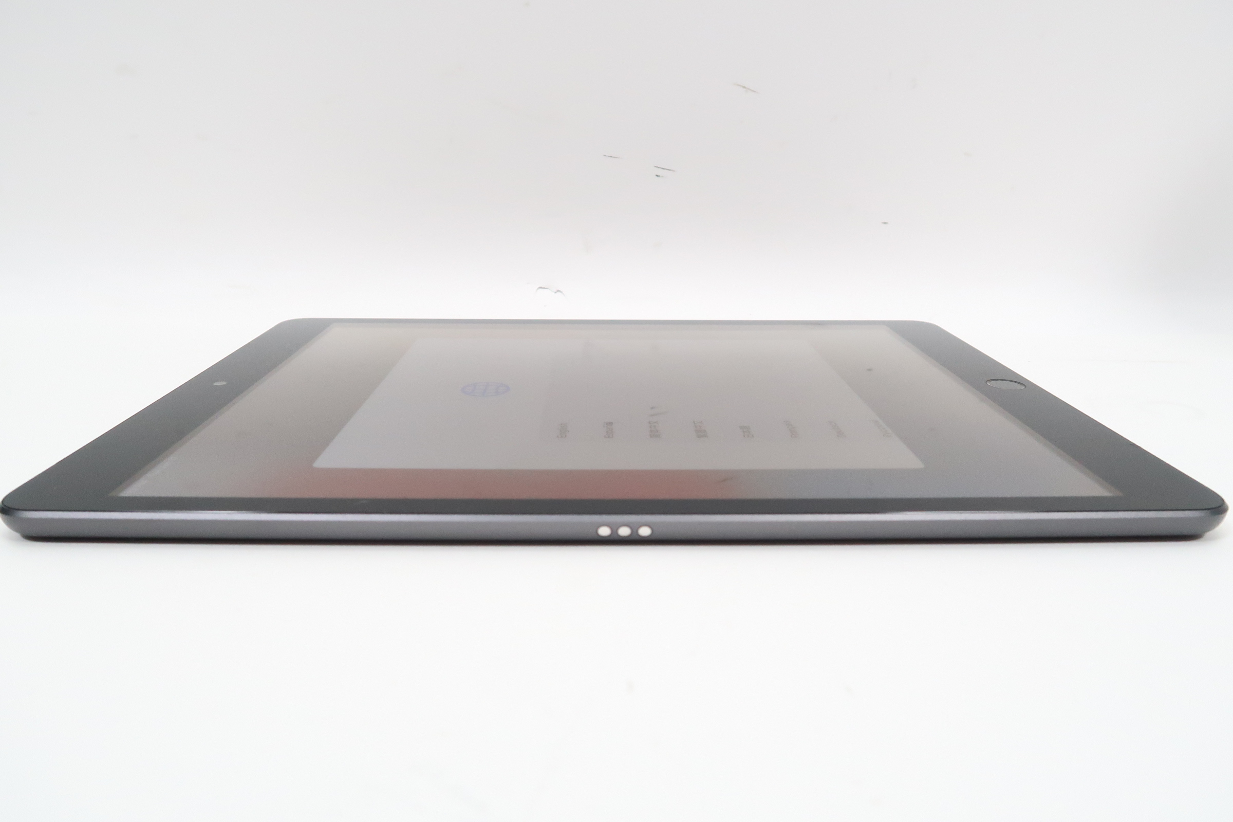 Apple MK663LL/A 10.2" iPad 9th Gen - 64GB - Wi-Fi + 4G LTE (Unlocked)