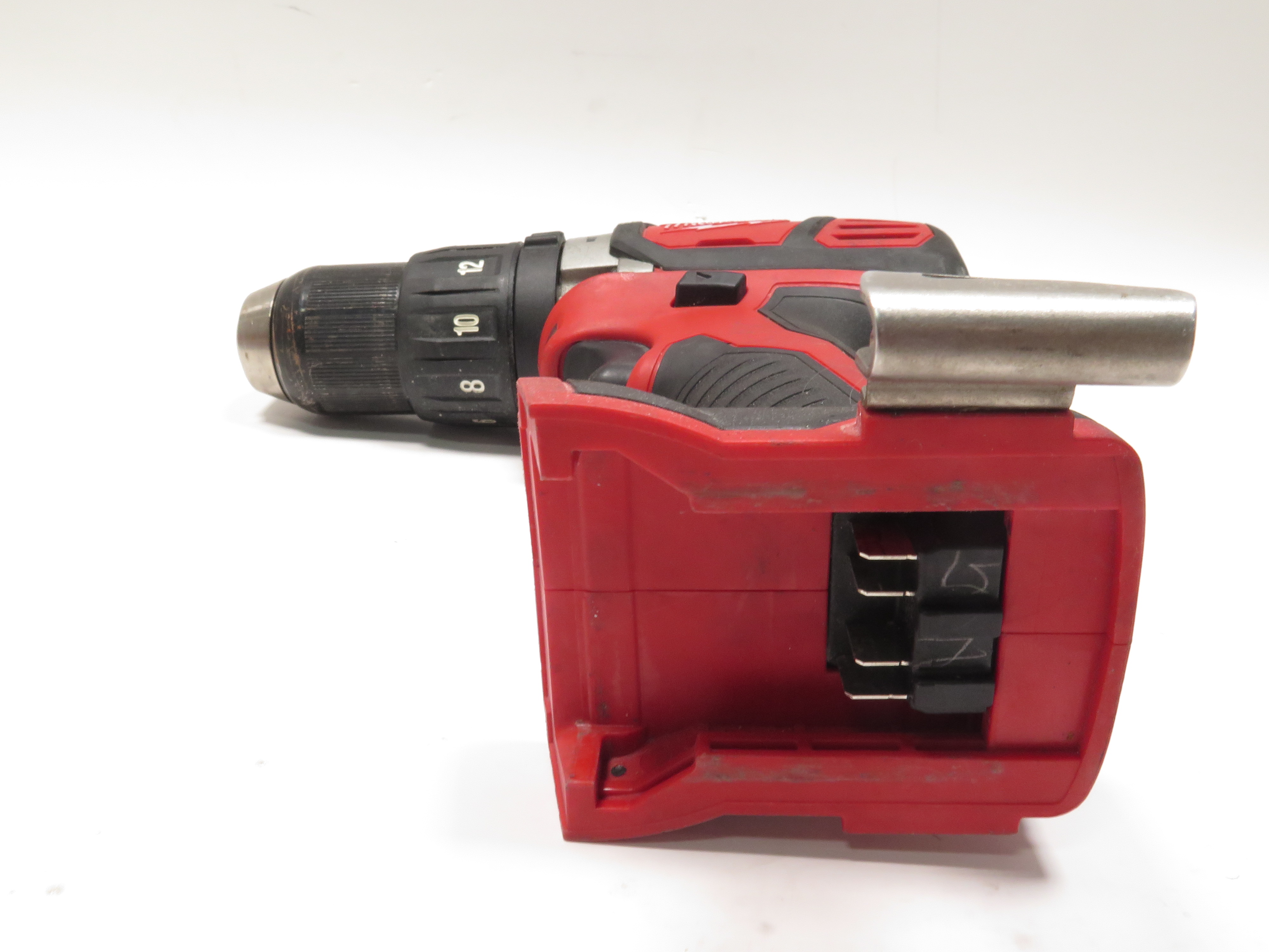 Milwaukee 260720 M18 18V LithiumIon Cordless 1/2 in. Hammer Drill/Driver 5901