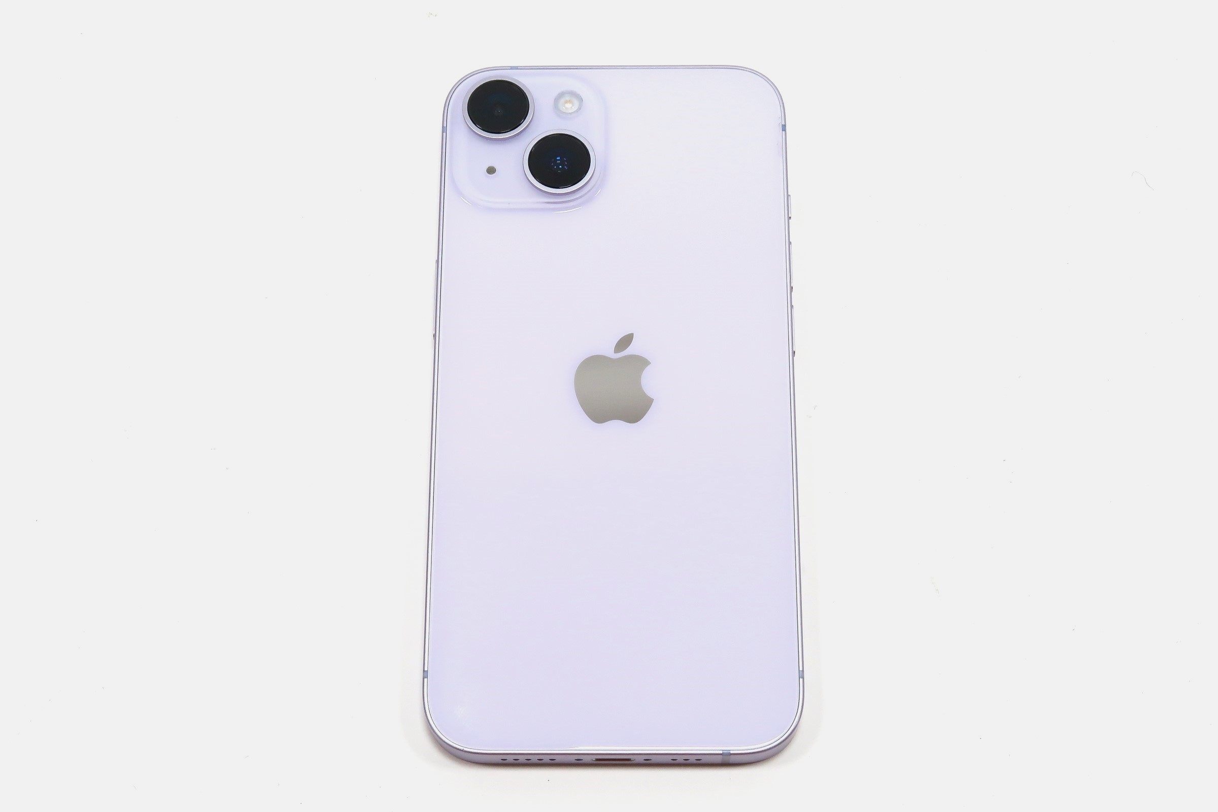 Unlocked Apple iPhone 14 MPUX3LL/A 128GB Smartphone