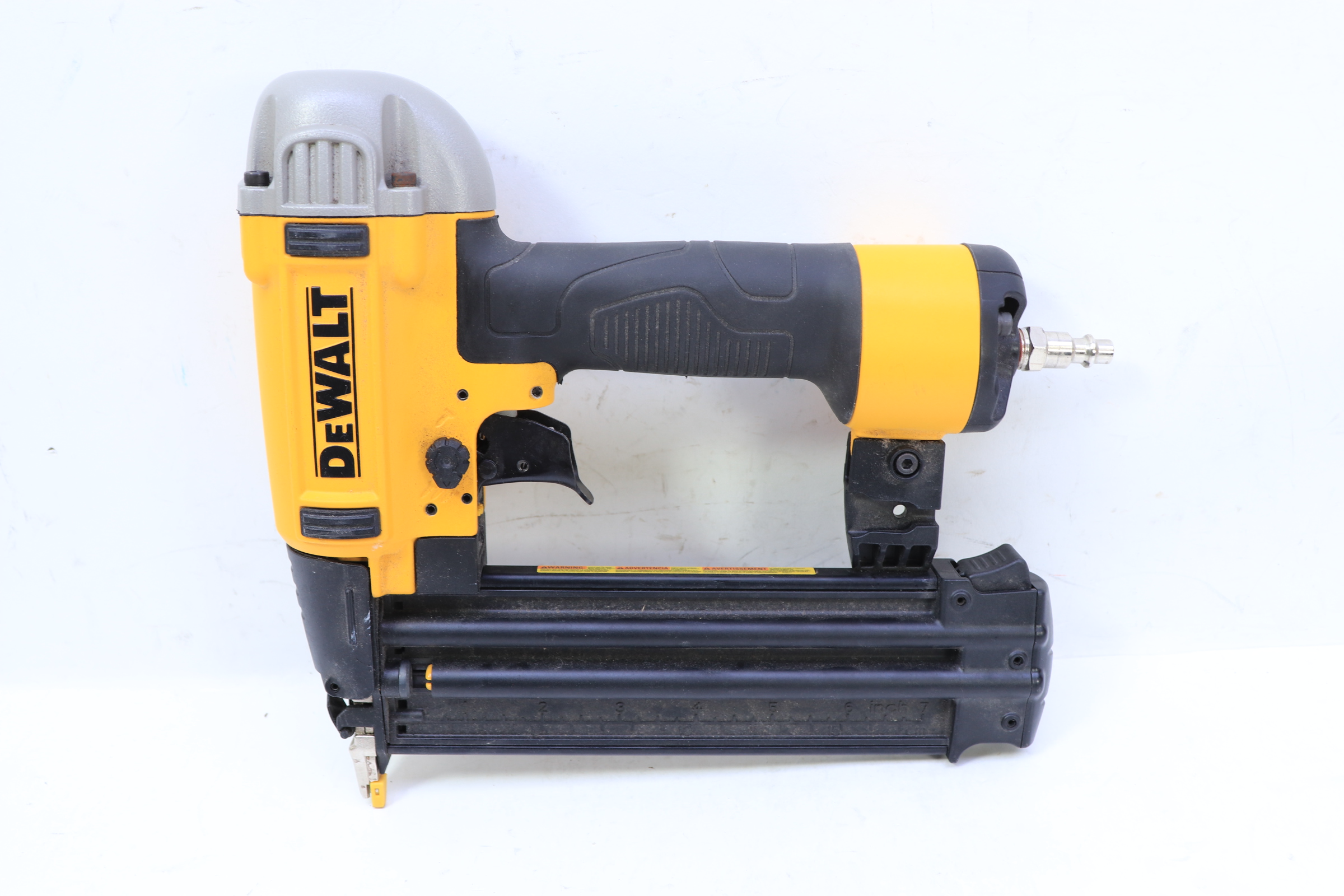 DeWalt DWFP12233 18-Gauge Pneumatic Corded Brad Nailer Nail Gun