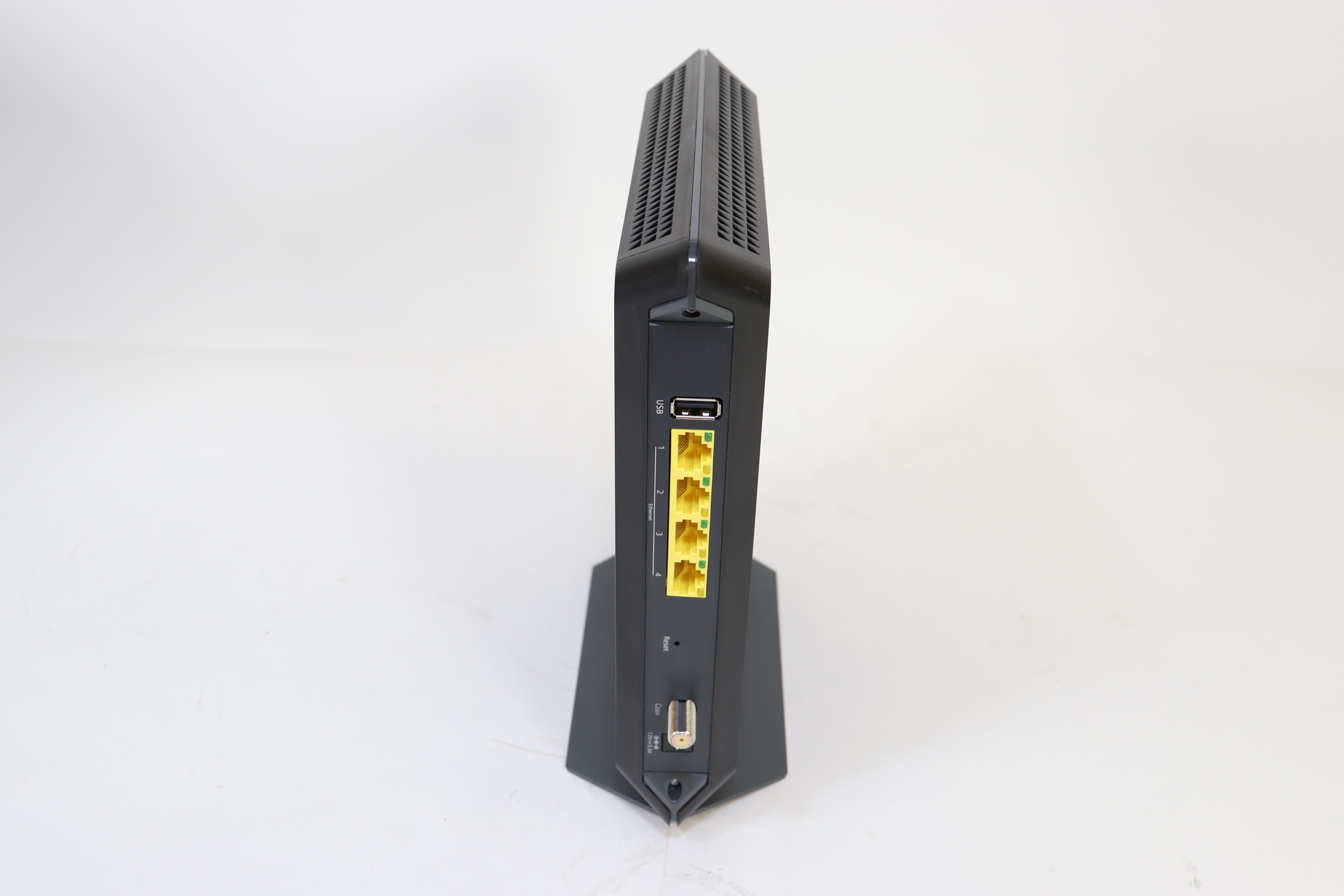 NetGear C7000-100NAS DOCSIS 3.0 1.9Gbps Two-In-One Cable Modem/Wi-Fi Router