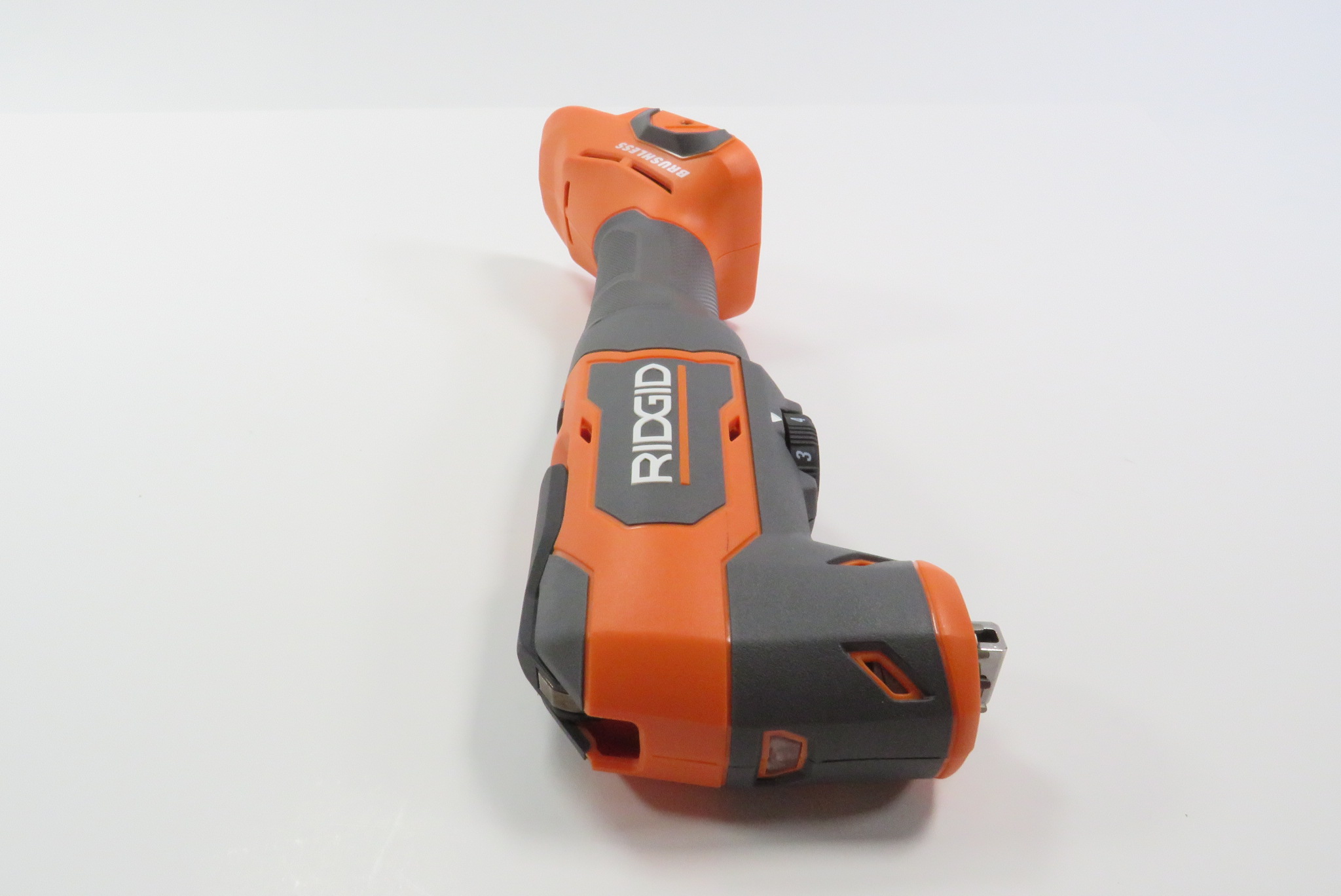 Ridgid R86240 18-Volt Lithium-Ion Brushless Cordless Oscillating Multi-Tool