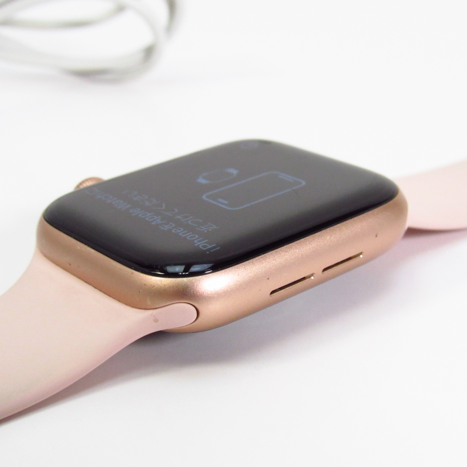 Apple Watch Series M02E3LL/A 44mm GPS LTE Smartwatch Gold