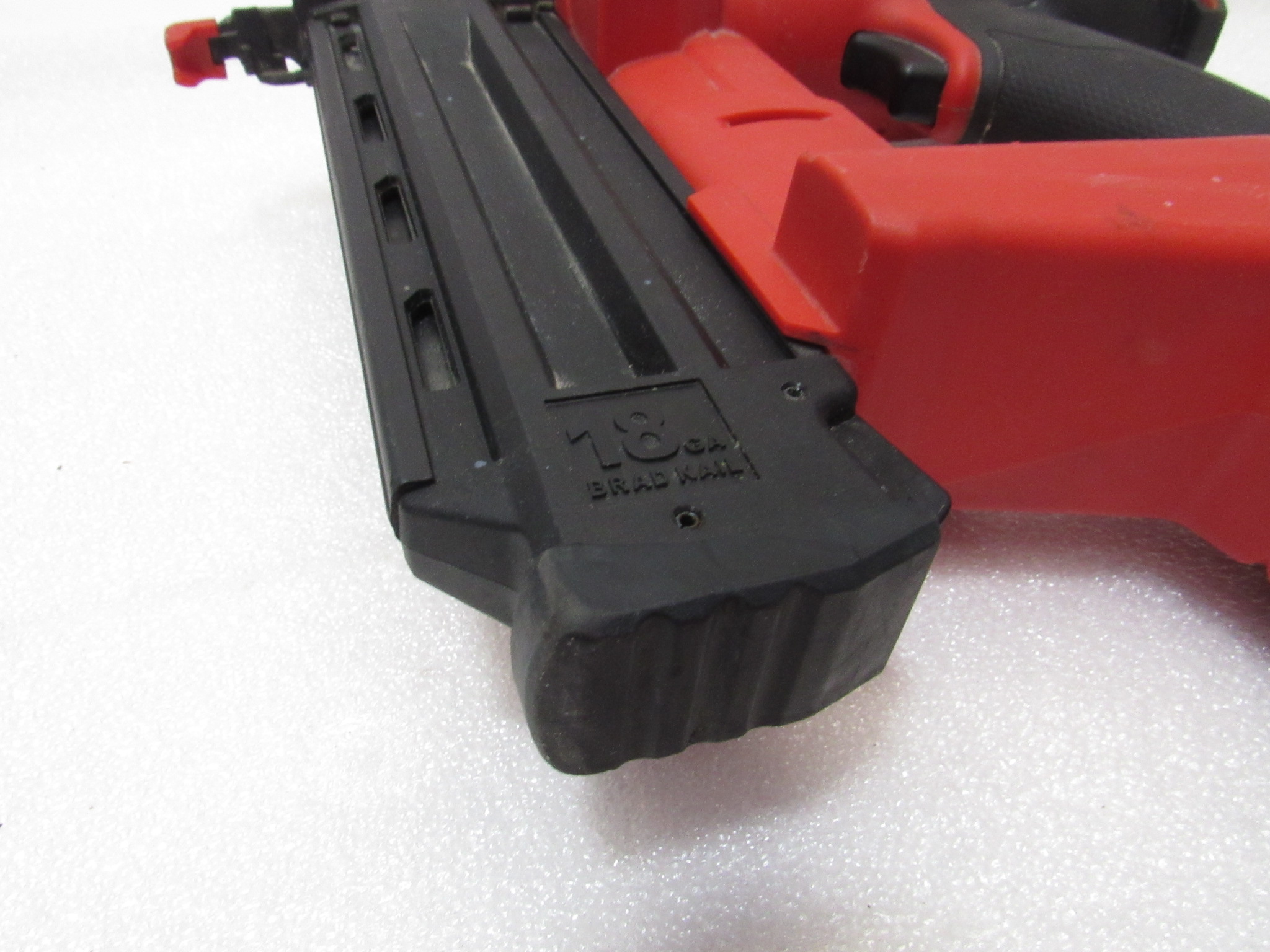 Milwaukee 274620 M18 18Volt Brushless Cordless Gen II 18Gauge Brad