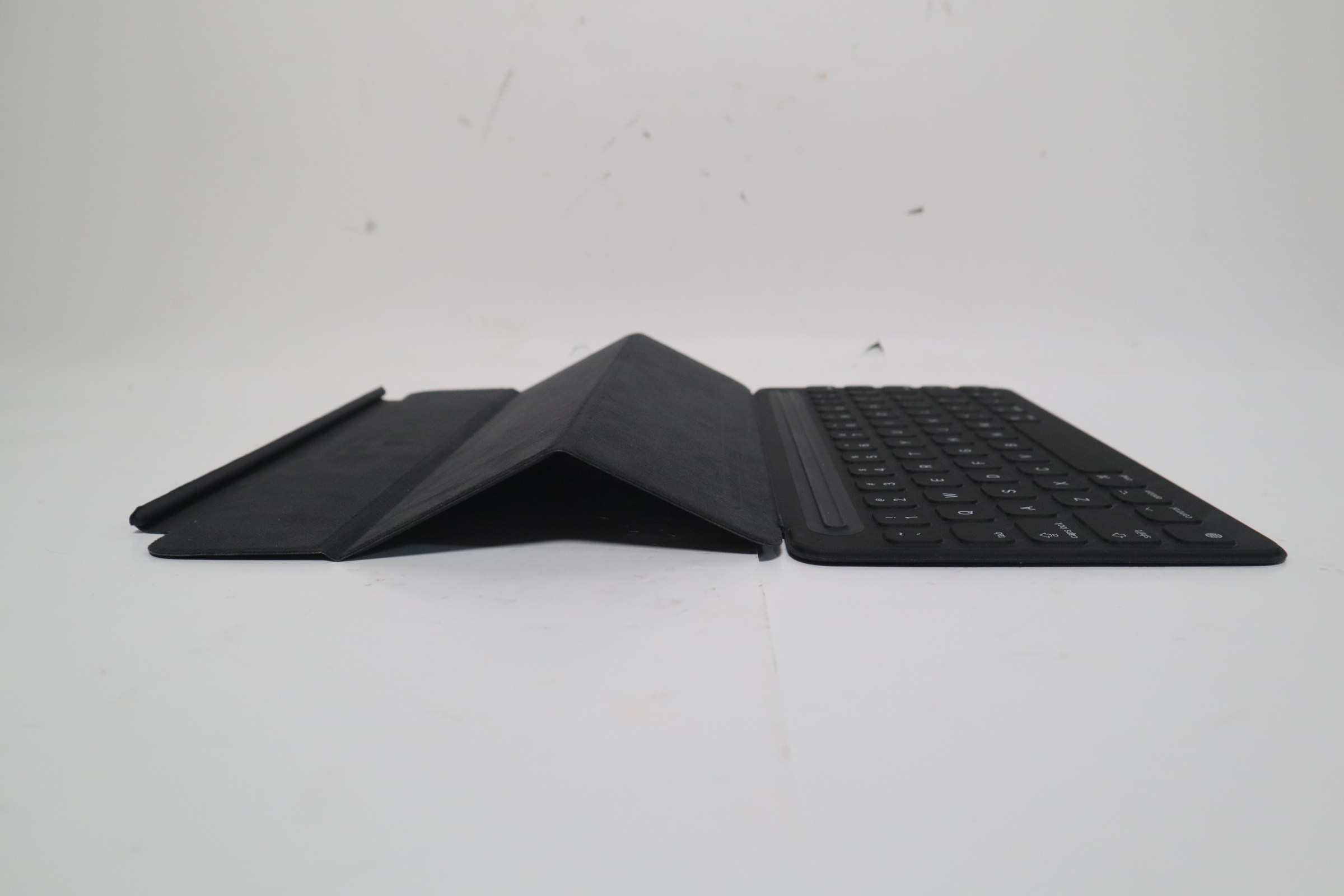 Apple MX3L2LL/A A1829 Black US English Smart Keyboard N18V / iPad