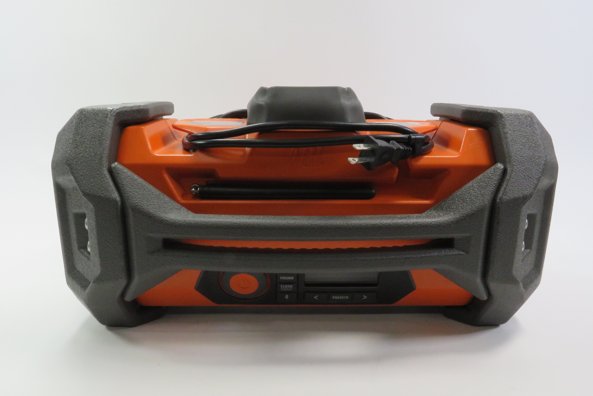 Ridgid R84087 18V Hybrid Bluetooth Jobsite Radio