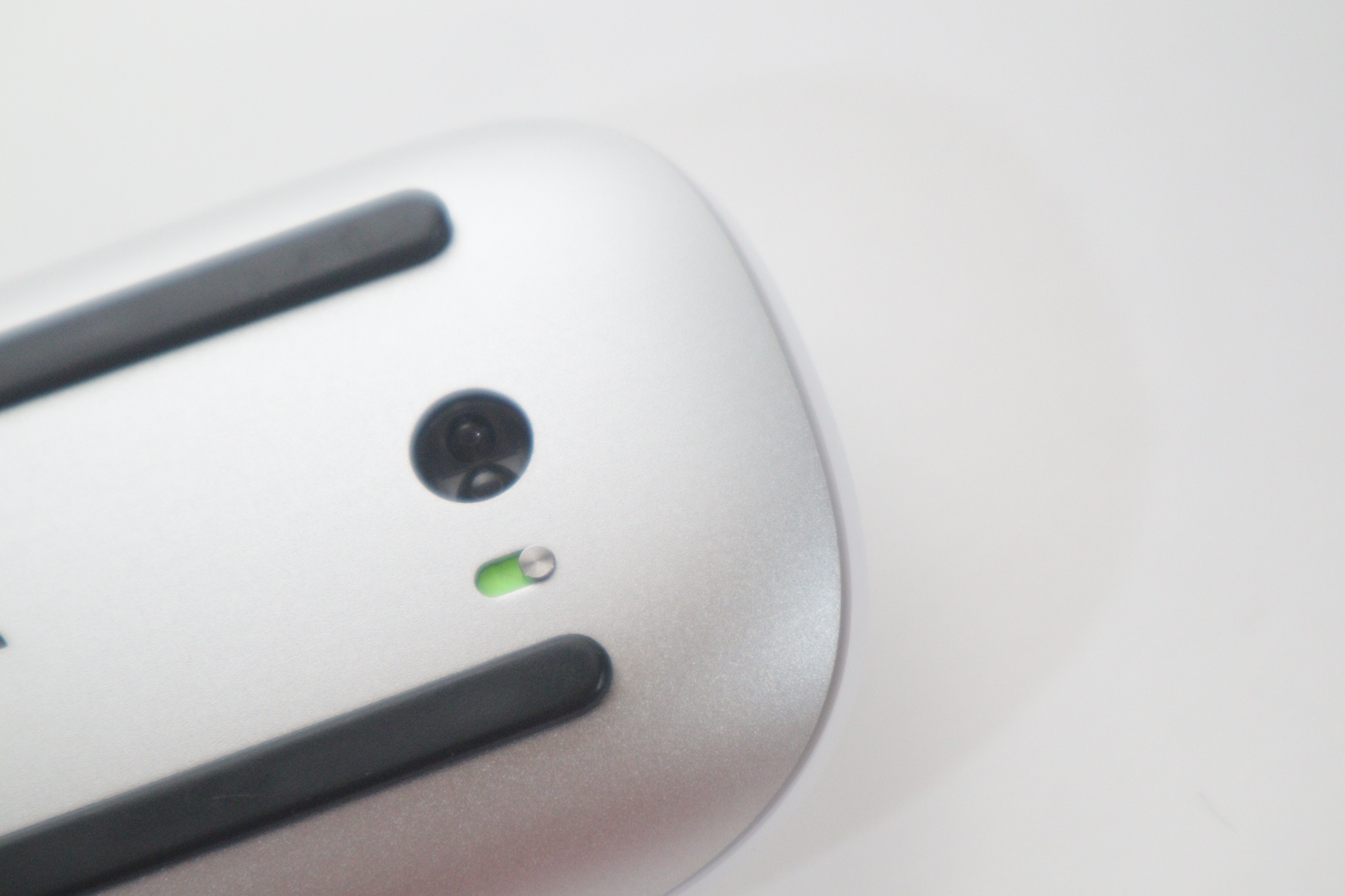 Apple Magic Mouse MK2E3AM/A A1657 White Multi-Touch Surface