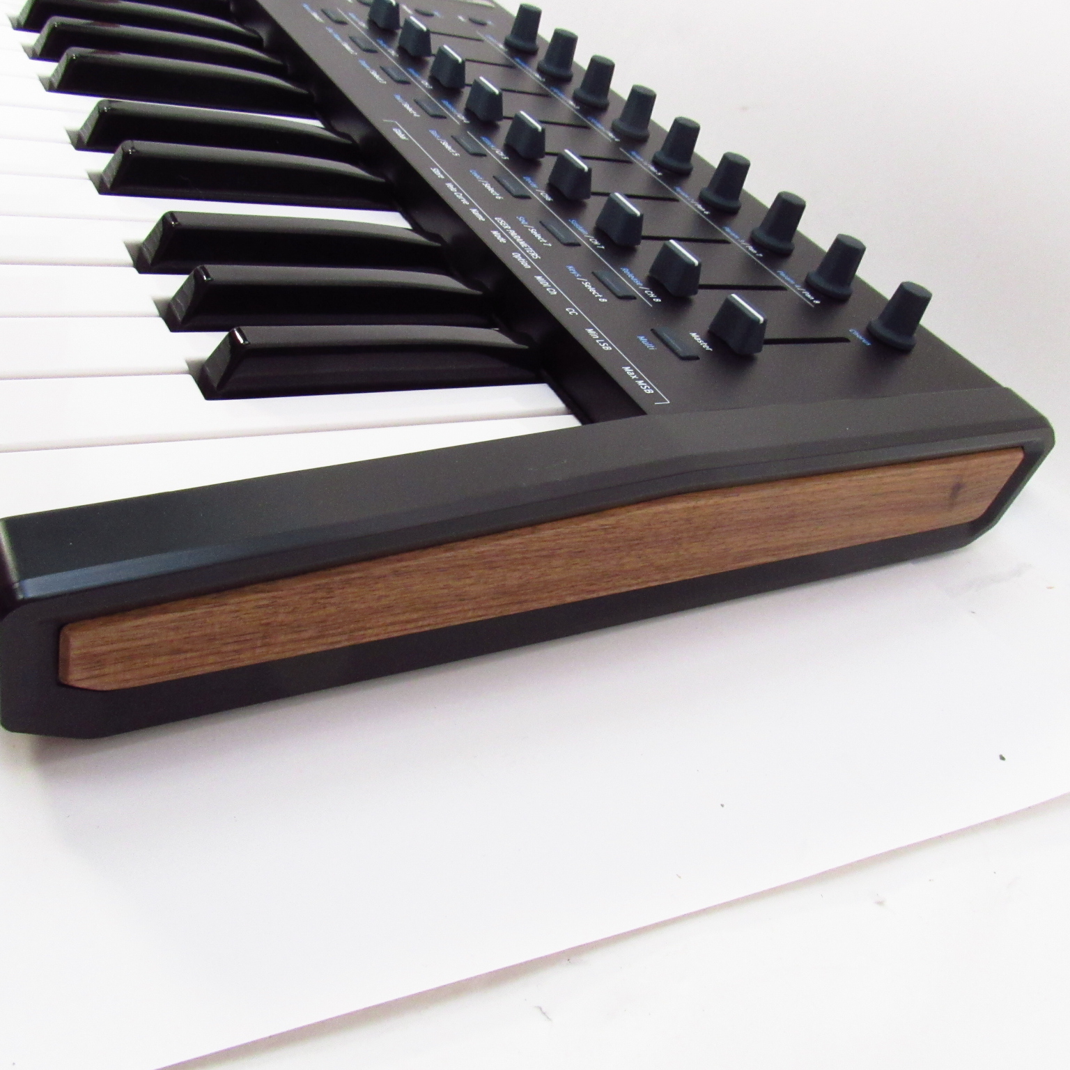 Arturia Keylab 61 mk2 midiキーボード Amazon.com: Arturia KeyLab 61 MkII - 61 Key Semi Weighted