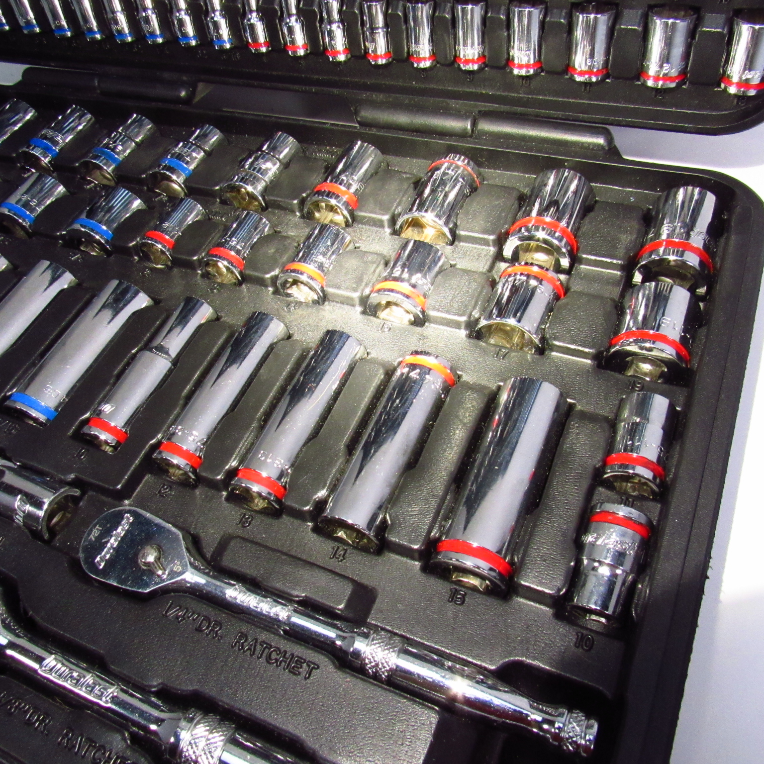 Duralast 70045 180Piece 1/4'' 3/8'' 1/2'' SAE & Metric Mechanics Tool Set