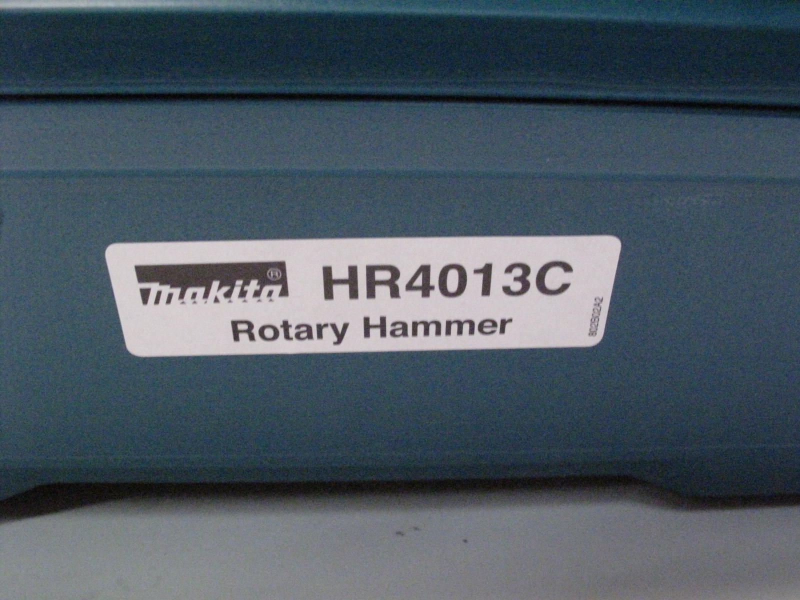 Makita HR4013C 19/16" Corded Rotary Concrete Hammer Drill Kit 11 Amp