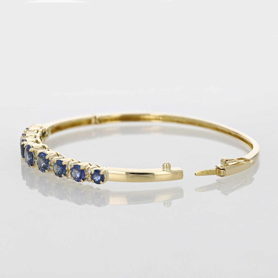 14K White 6 mm Comfort-Fit Half Round Band Size 10 | Stuller