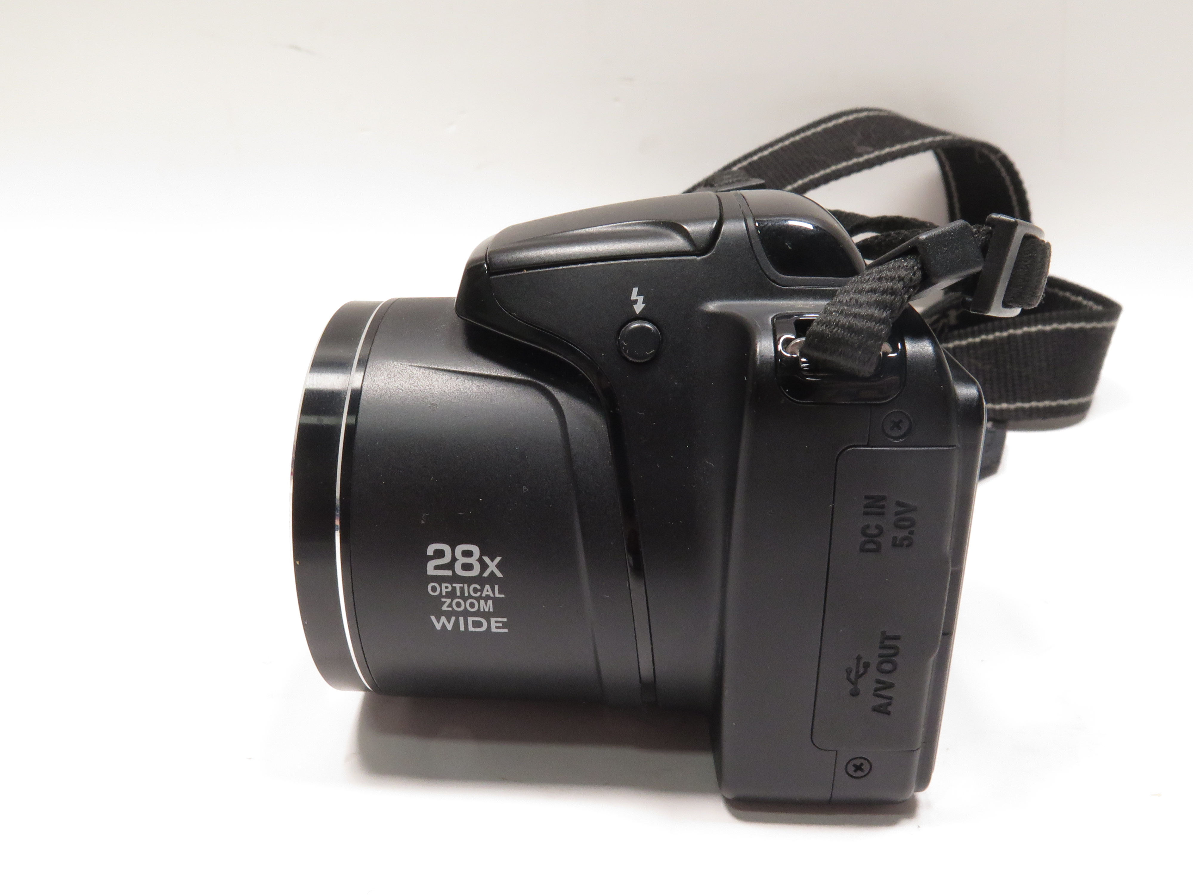 Nikon COOLPIX L340 20.2 MP Digital Camera Black 7057