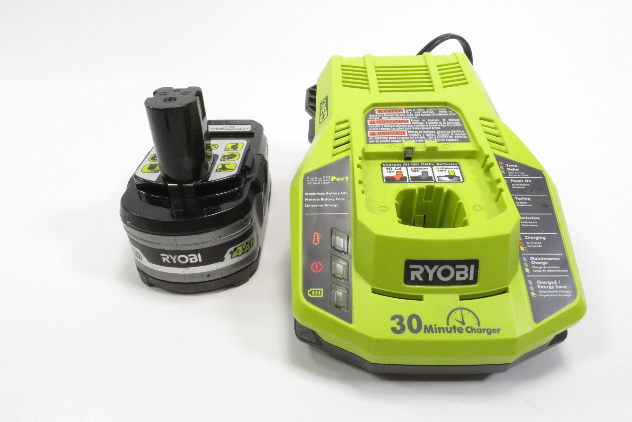 Ryobi P747 ONE+ 18V LithiumIon Dual Function Cordless Inflator/Deflator