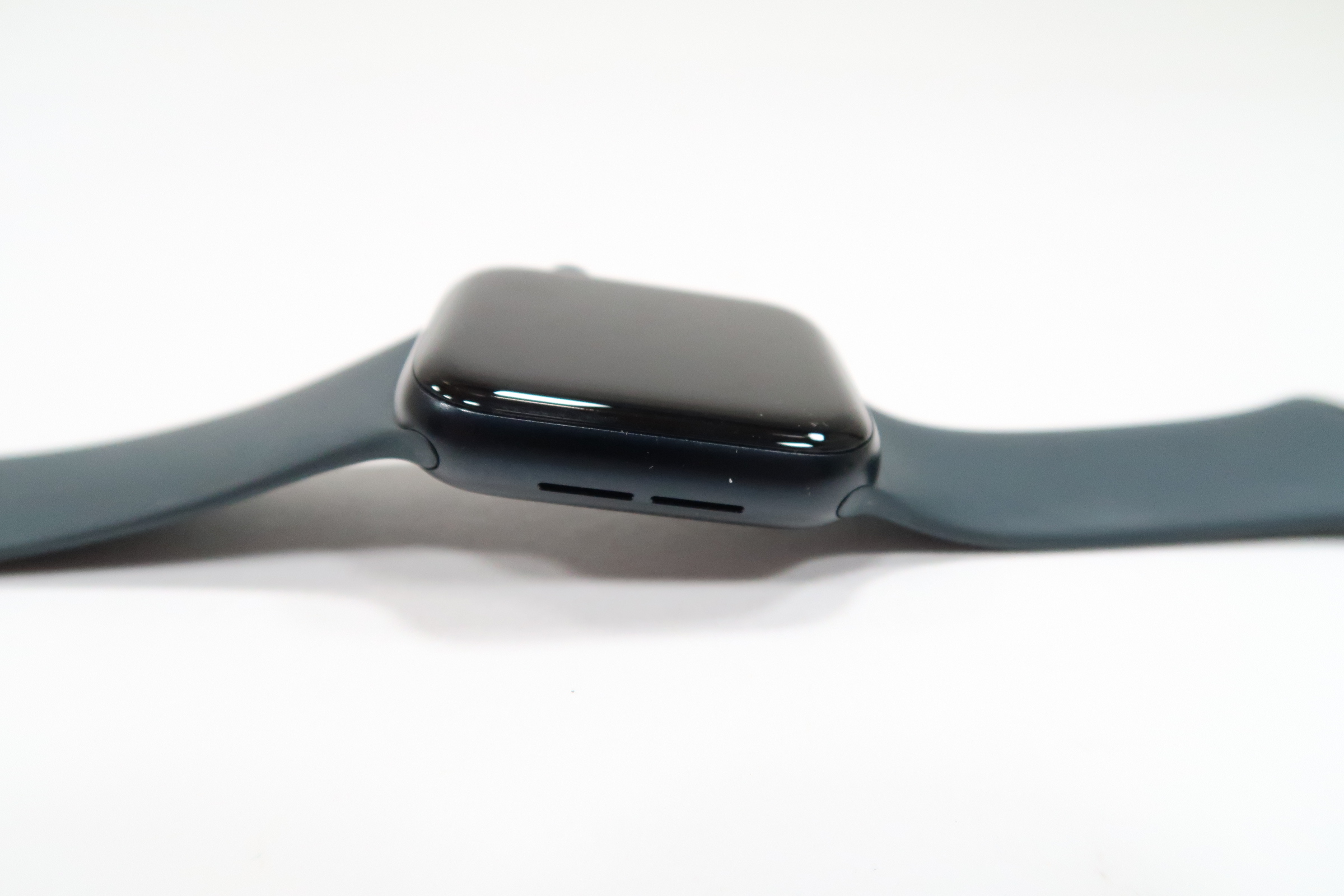 Apple Watch A2722 SE 2nd Generation 40mm GPS Smart Watch - Midnight 3935