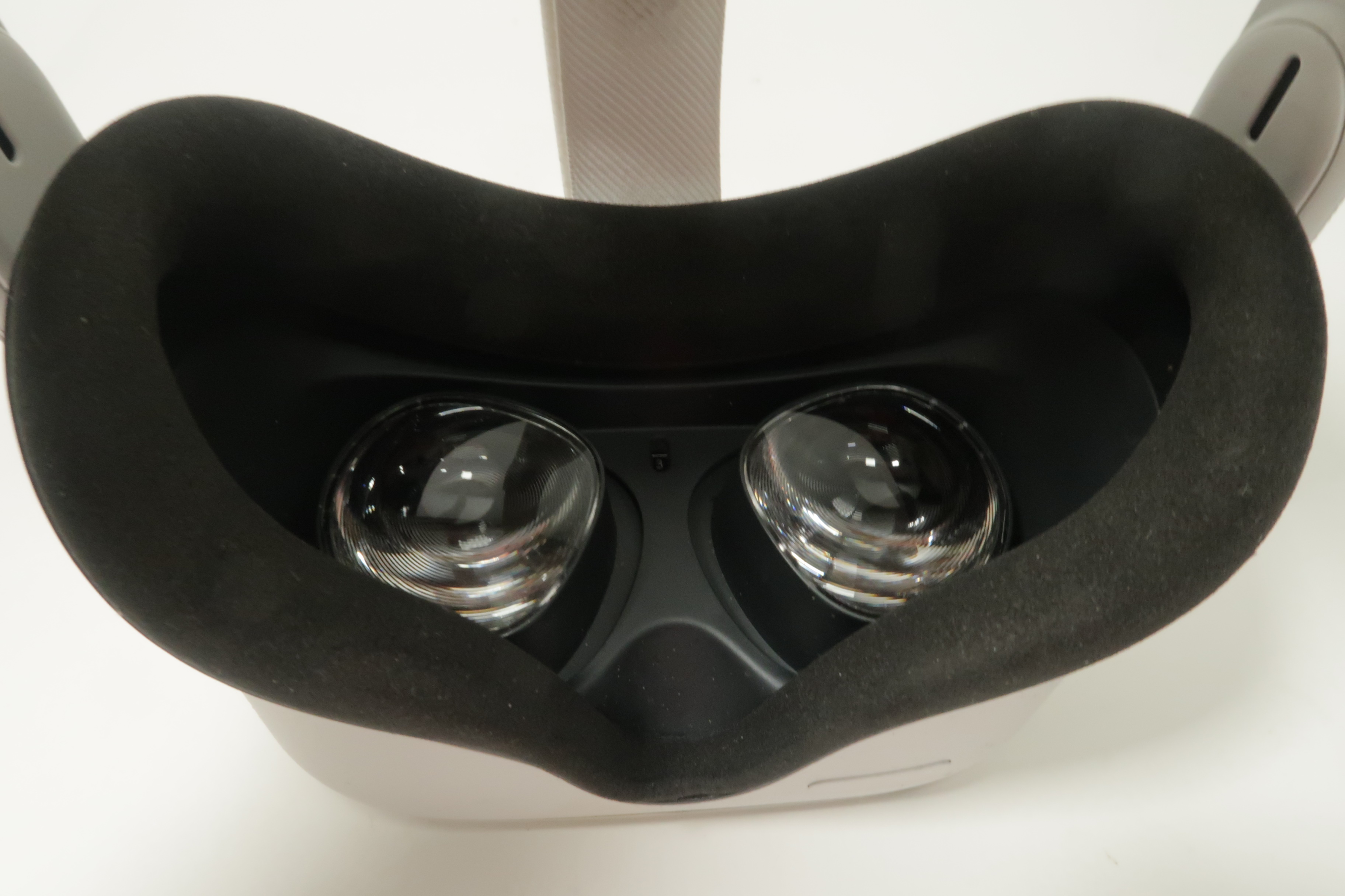 Oculus KW49CM Quest 2 128GB Wireless Virtual Reality Headset 0351