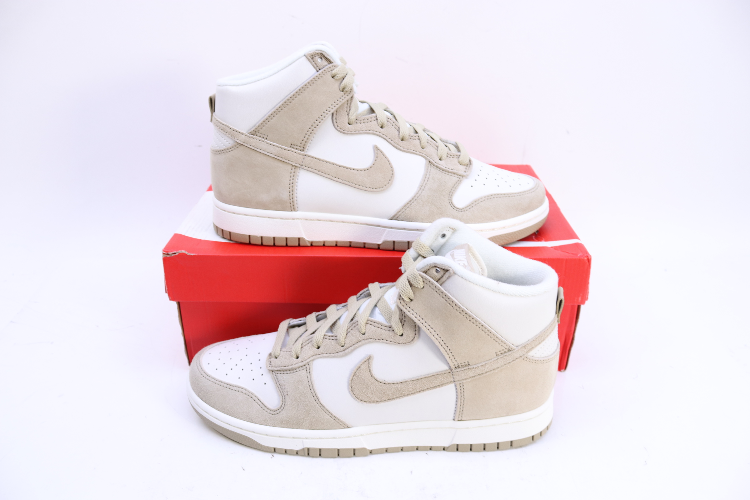 Nike DQ7679-001 Dunk Hi Retro PRM Phantom/Limestone Sail - Size 9