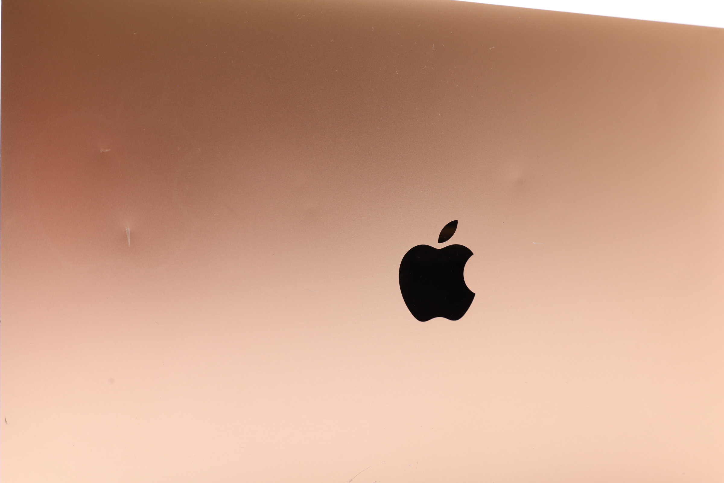 Apple MacBook Air 2020 MGN63LL/A M1 3.2GHz 8GB Unified RAM 256GB