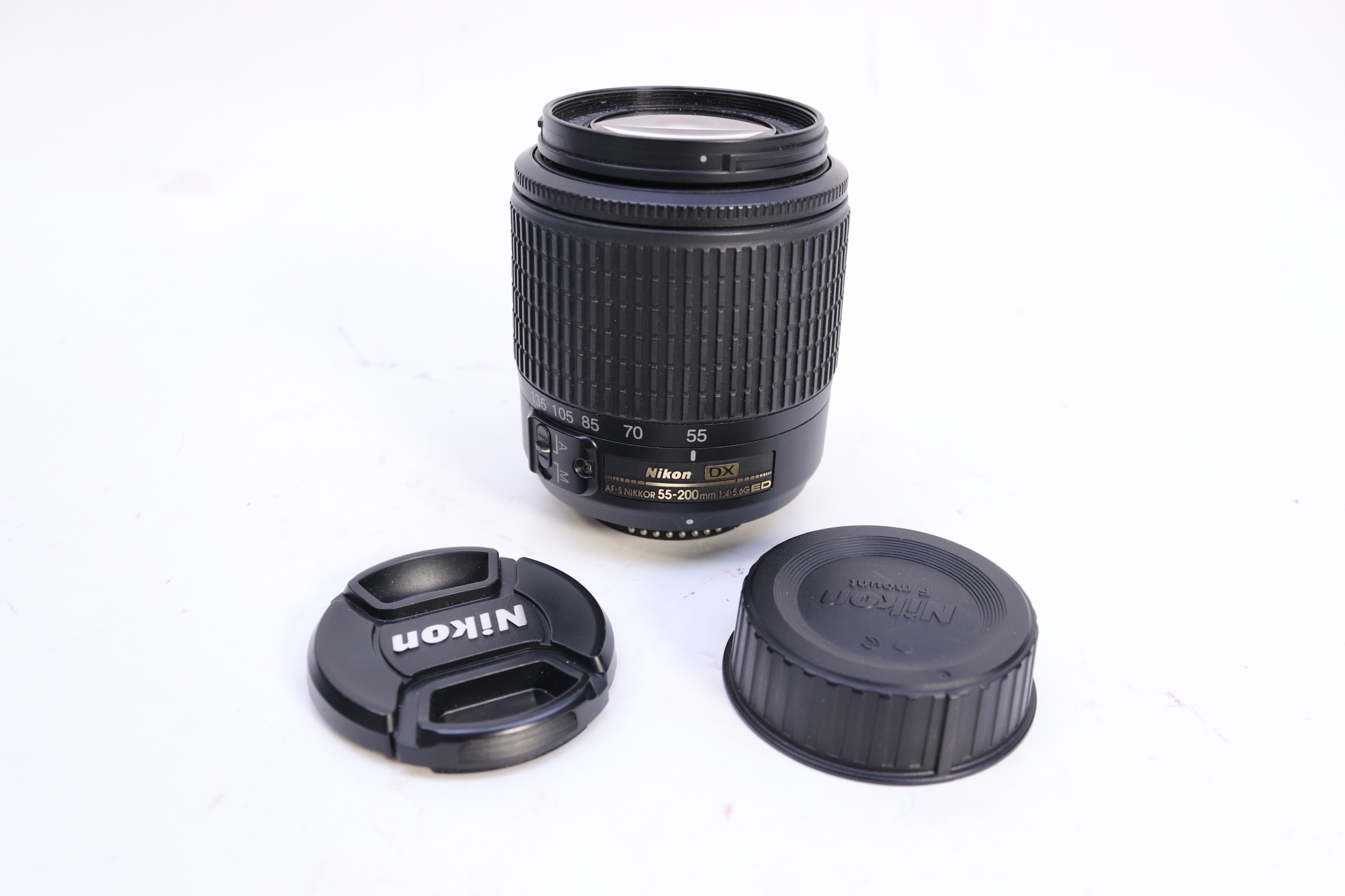 Nikon D3200 24.2MP CMOS DXFormat Sensor 3.0" LCD Compact Digital SLR