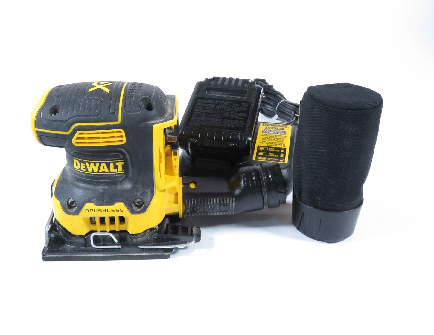 DEWALT DCW200 20Volt MAX XR Cordless Brushless 1/4 Sheet Variable