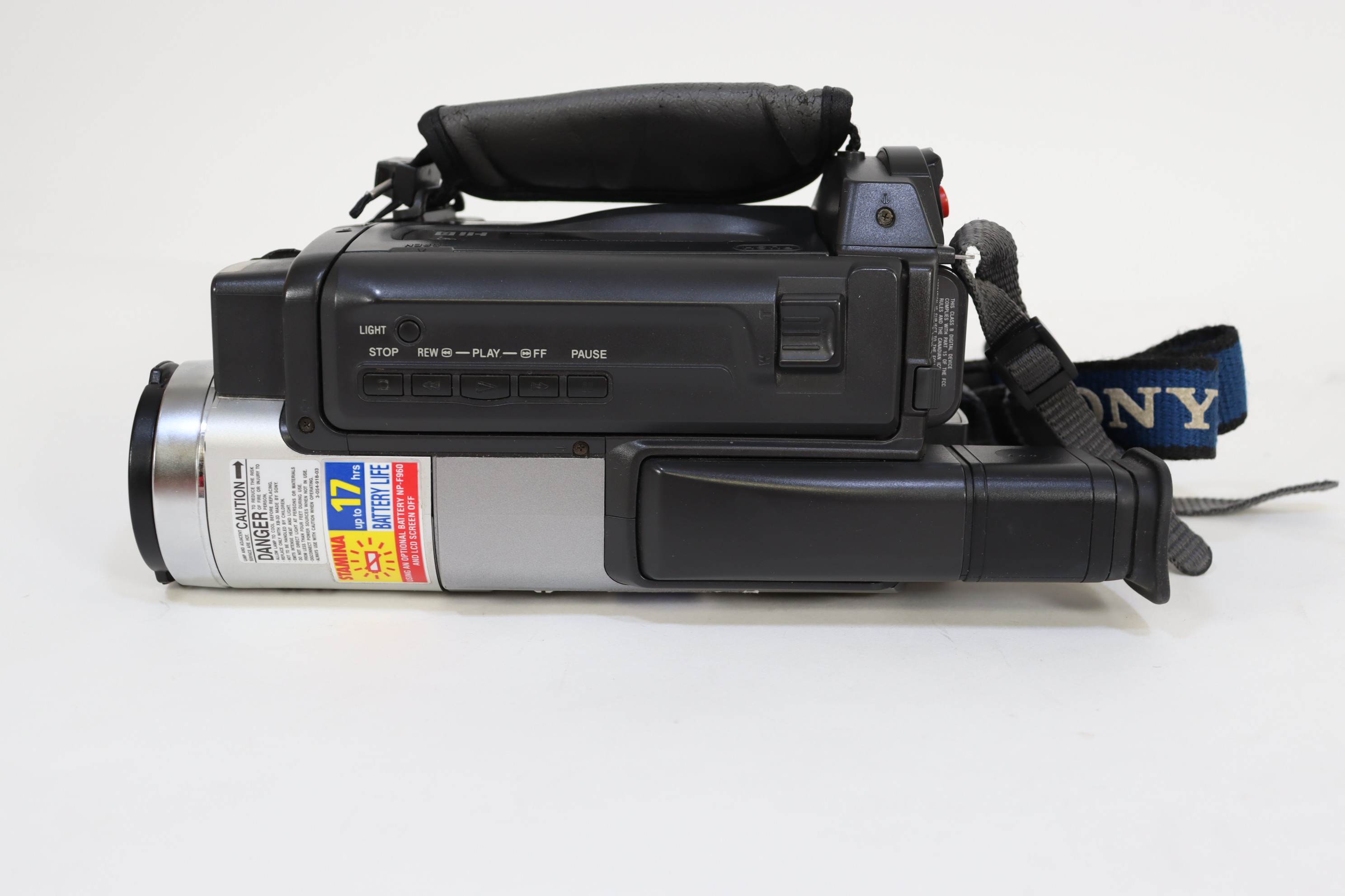 Sony Handycam CCD-TRV58 Hi-8 20x Optical Zoom Compact Camcorder