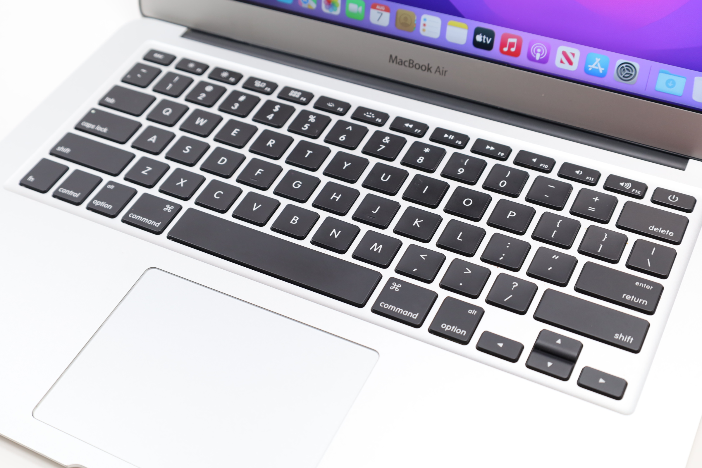 Apple MacBook Air 2017 MQD32LL/A Core i5-5350U 1.7GHz 8GB RAM
