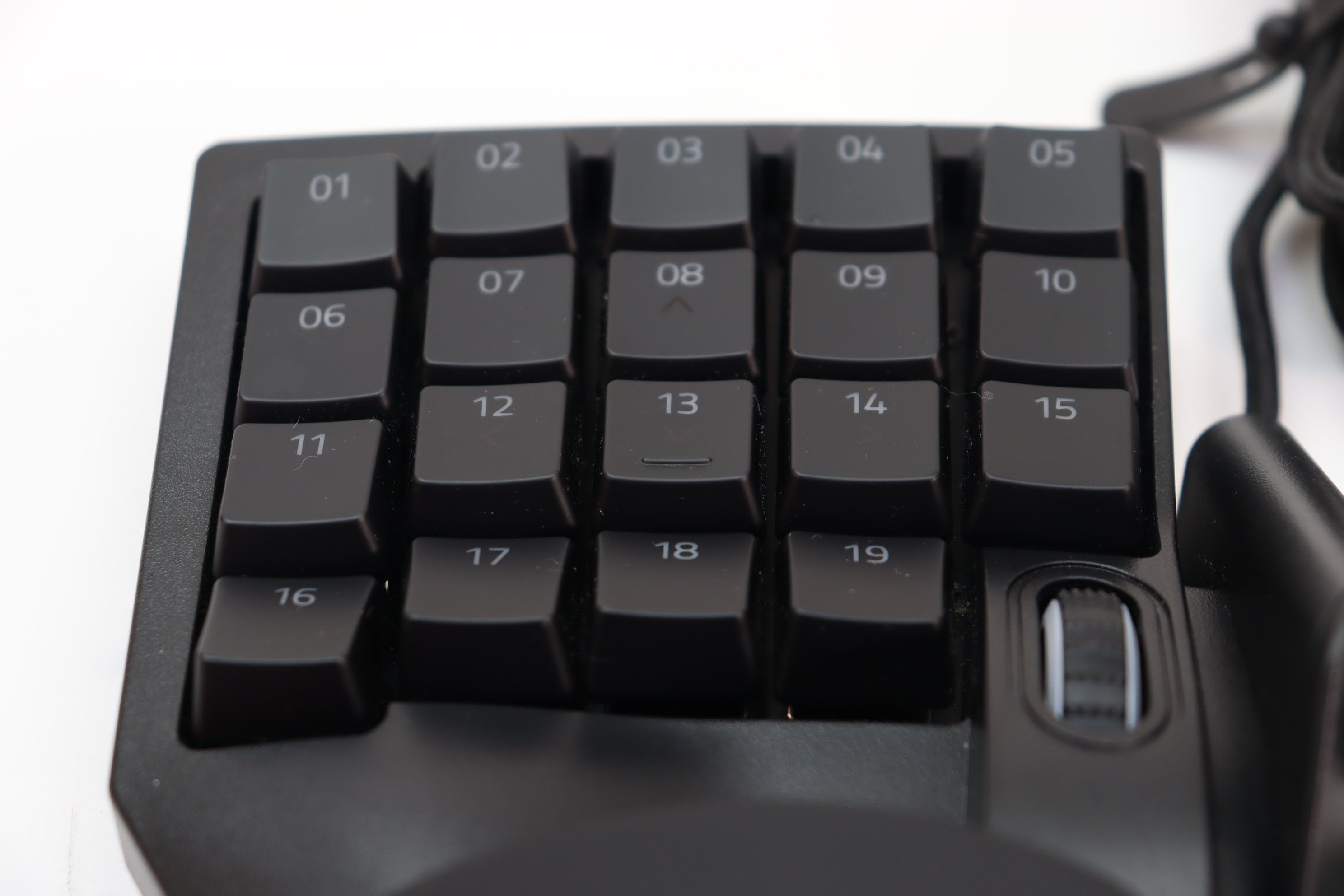 Razer RZ07-0311 Tartarus Pro ゲーミング 左手キーパッド 中古