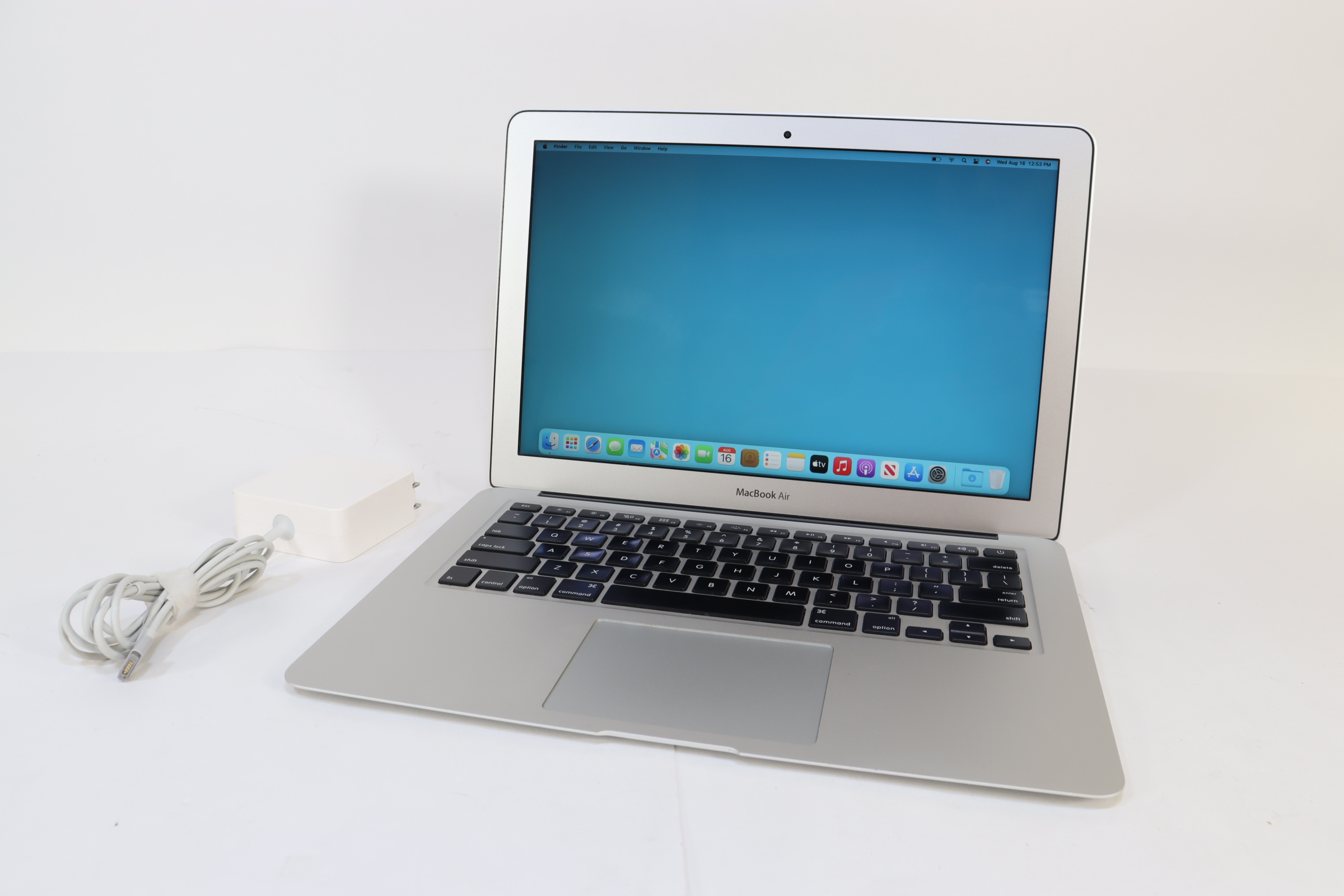 Apple MacBook Air (2017) MQD32LL/A Core i5-5350U 1.8GHz 8GB RAM