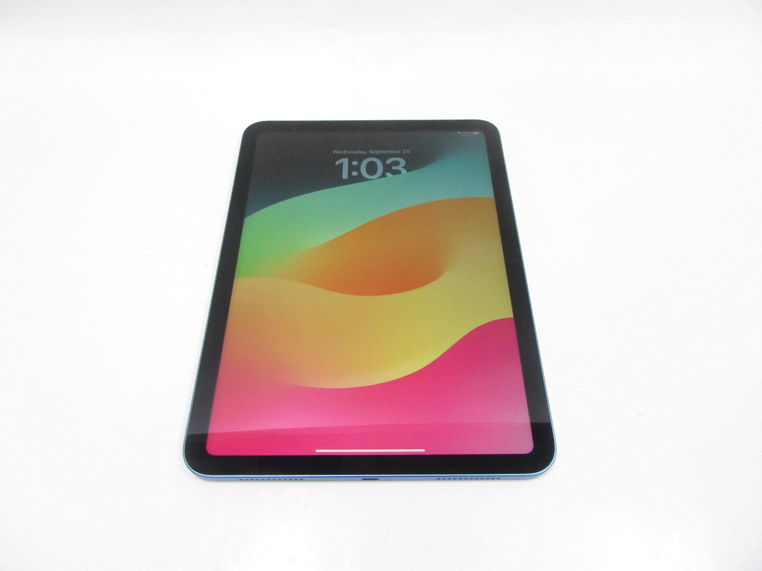 Apple iPad 10th Gen MPQ13LL/A 10.9