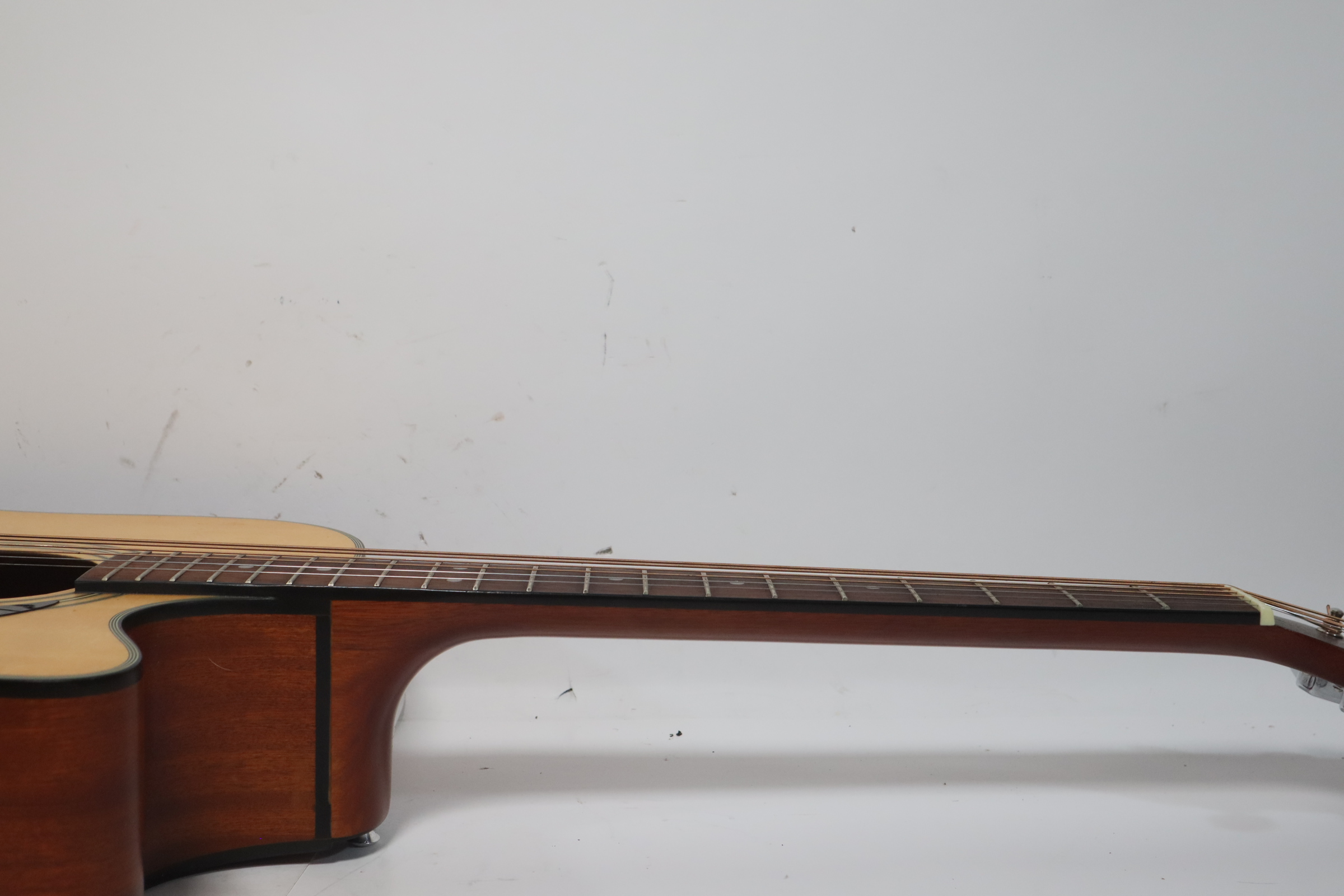 Fender DG10CE NS Natural & Tan Korean 6String AcousticElectric Guitar