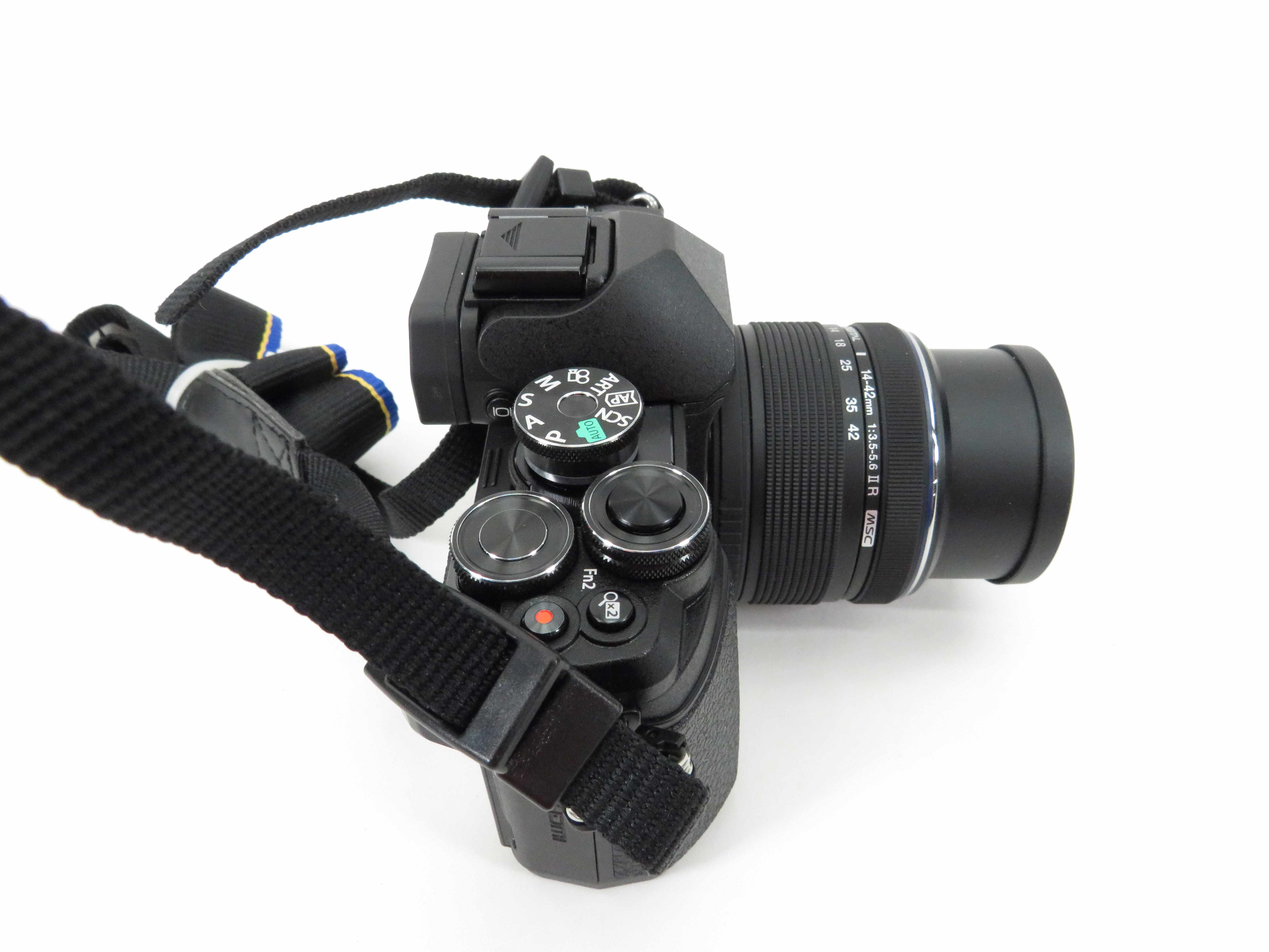 Olympus E-M10 Mark III S 14-42mm f/3.5-5.6 II R Digital