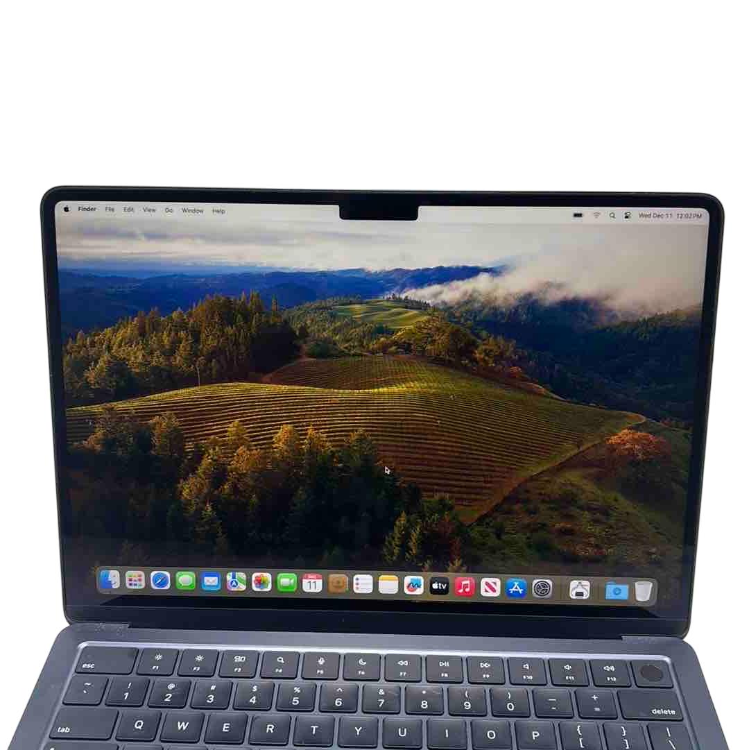 Apple MacBook Air 2022 MLY33LL/A M2 Chip 3.49GHz 8GB RAM 256GB SSD