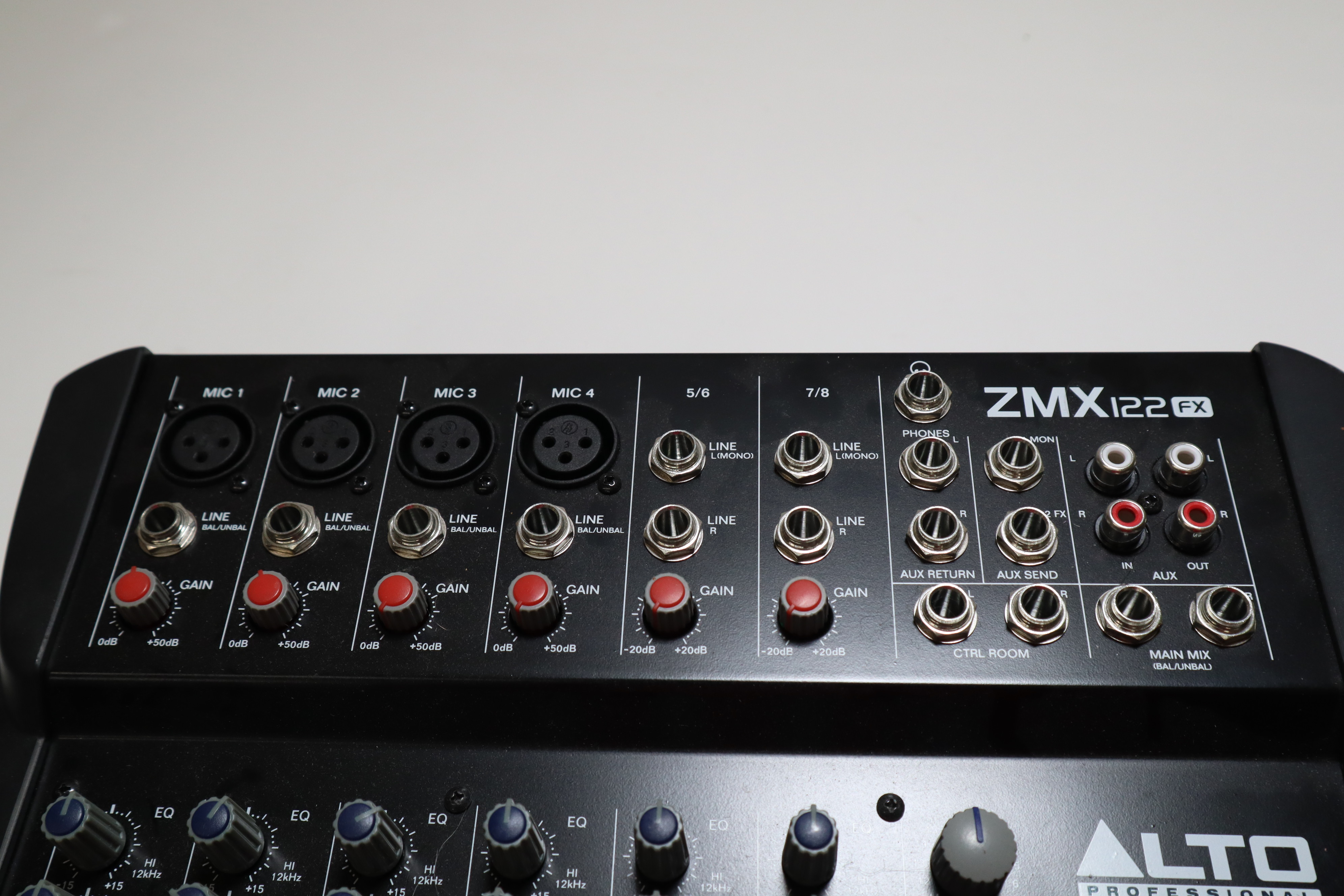 Alto Zephyr Series ZMX122FX 8Channel Compact Mixer