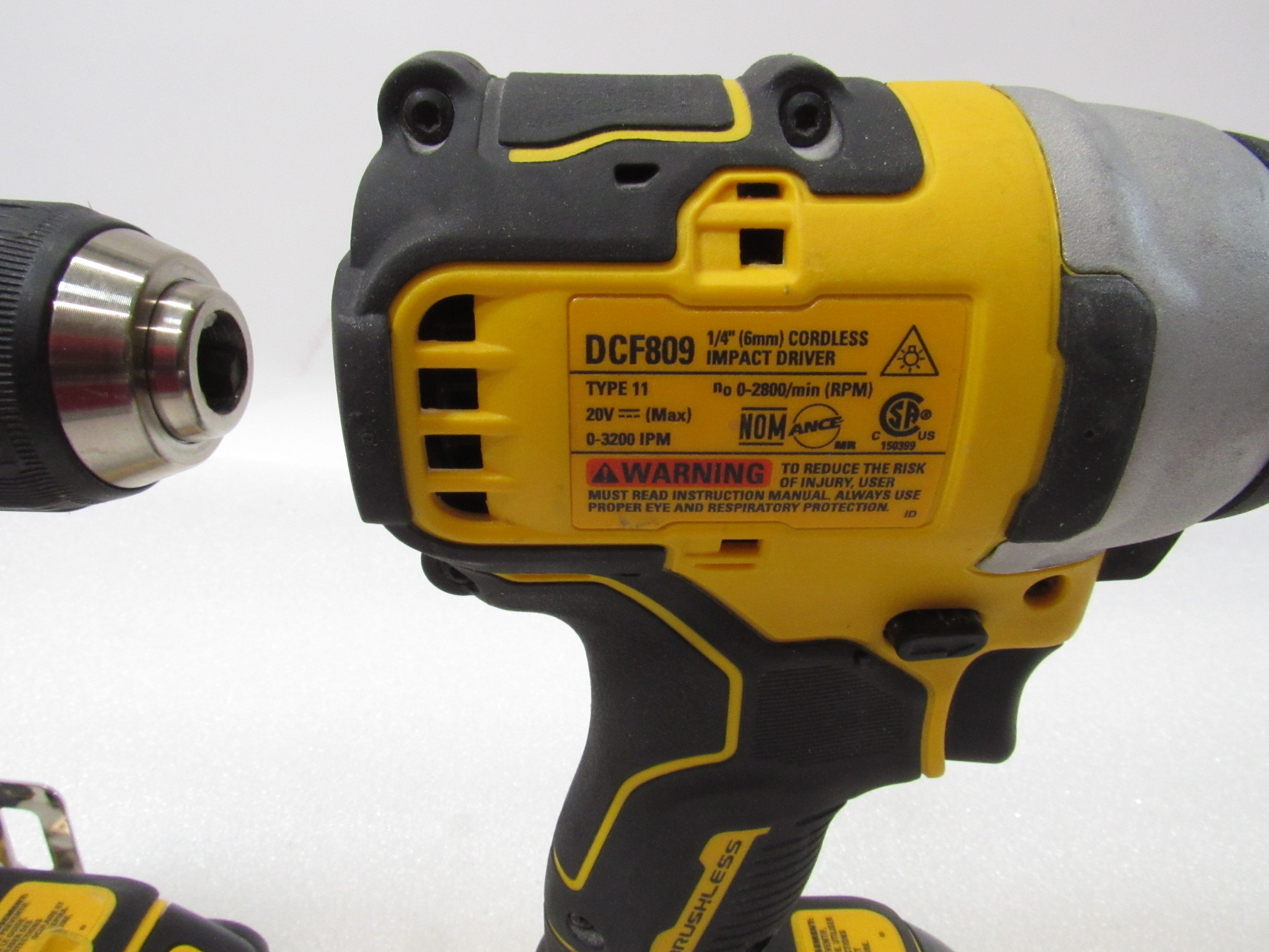 DeWalt DCD708 1/2" 20V Impact Driver DCF809 1/4" 20V Driver