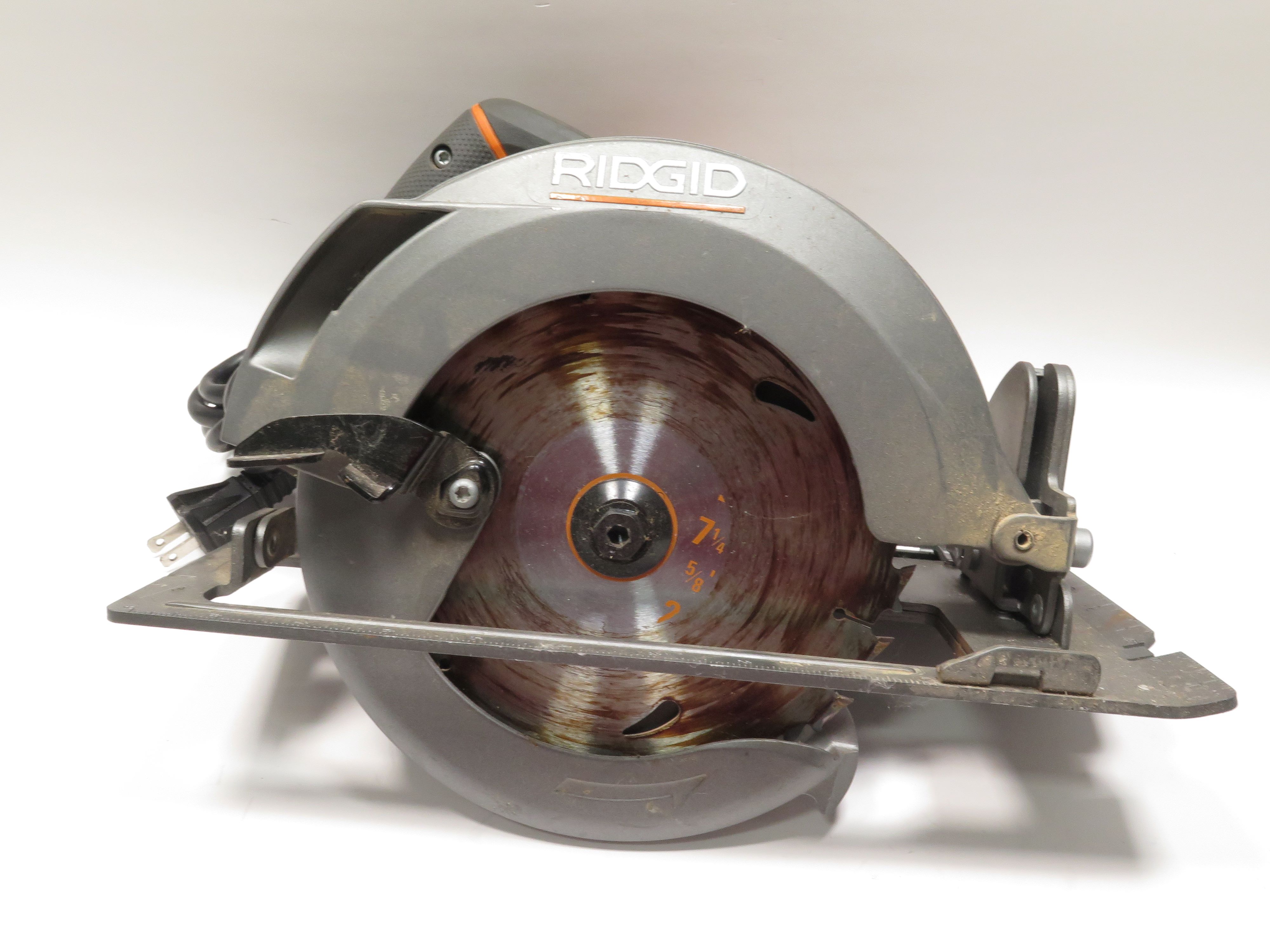 Ridgid R3205 15 Amp 71/4 in. Circular Saw 4769