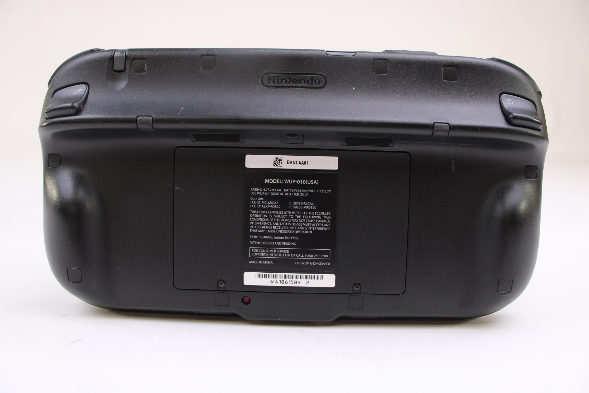 Nintendo Wii U Deluxe WUP-101(02) 32GB Video Game Console - 8481