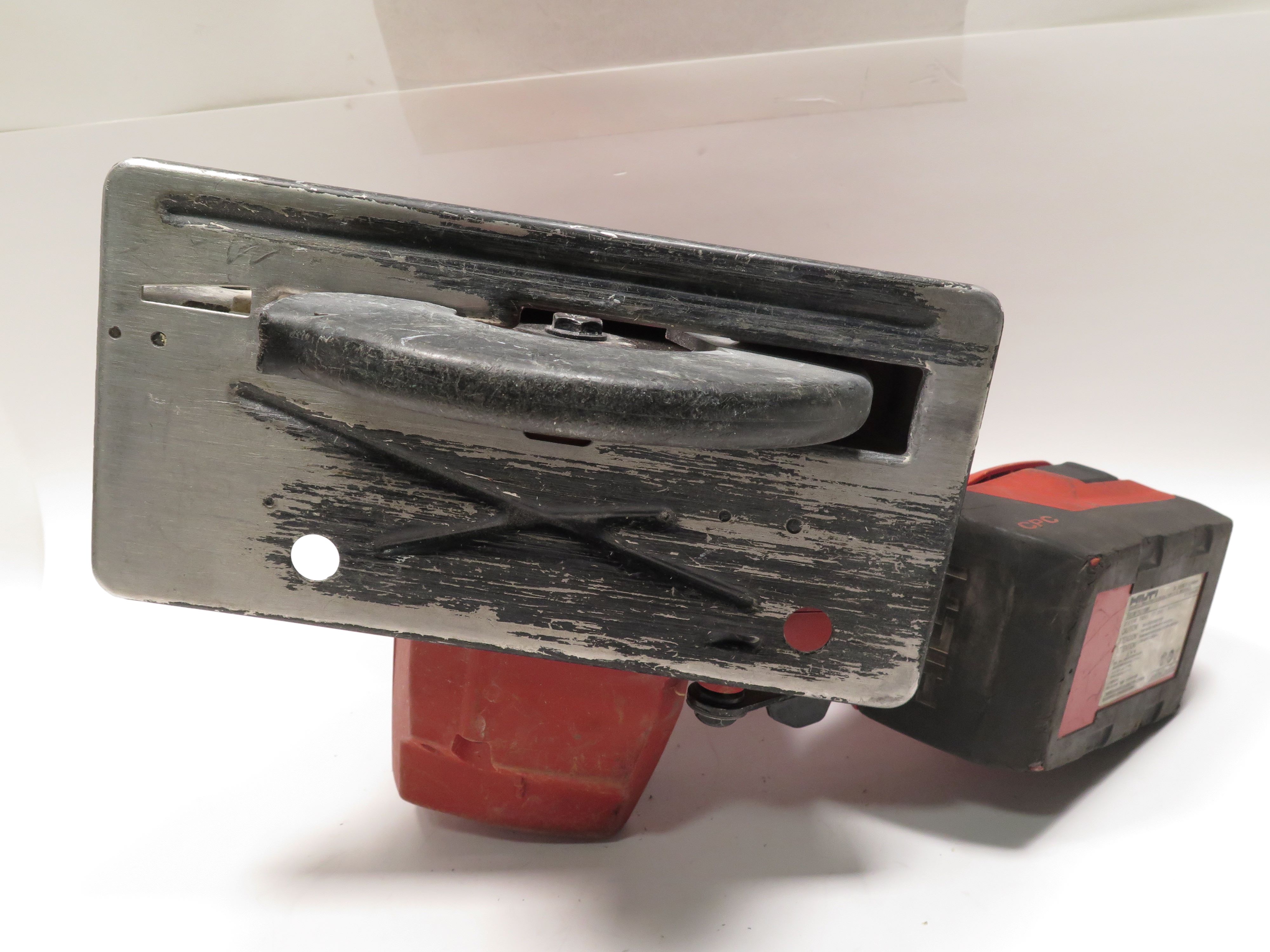 Hilti SCM 22A 22Volt LithiumIon Cordless Metal Cutting Circular Saw 0410