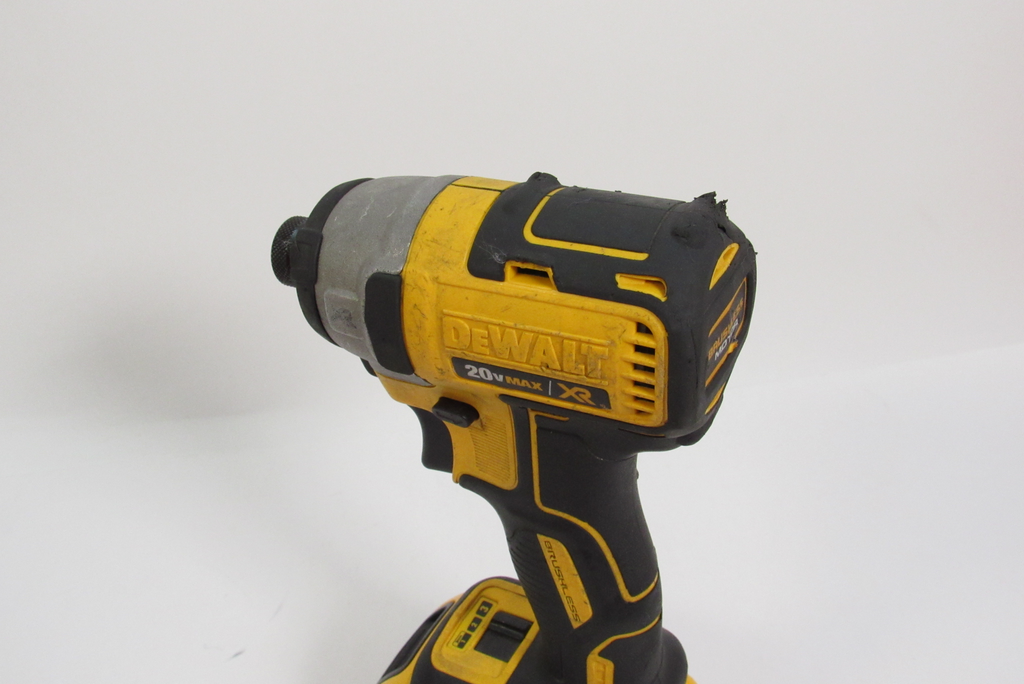 DeWalt DCF887 20V MAX XR Brushless 3-Speed 1/4