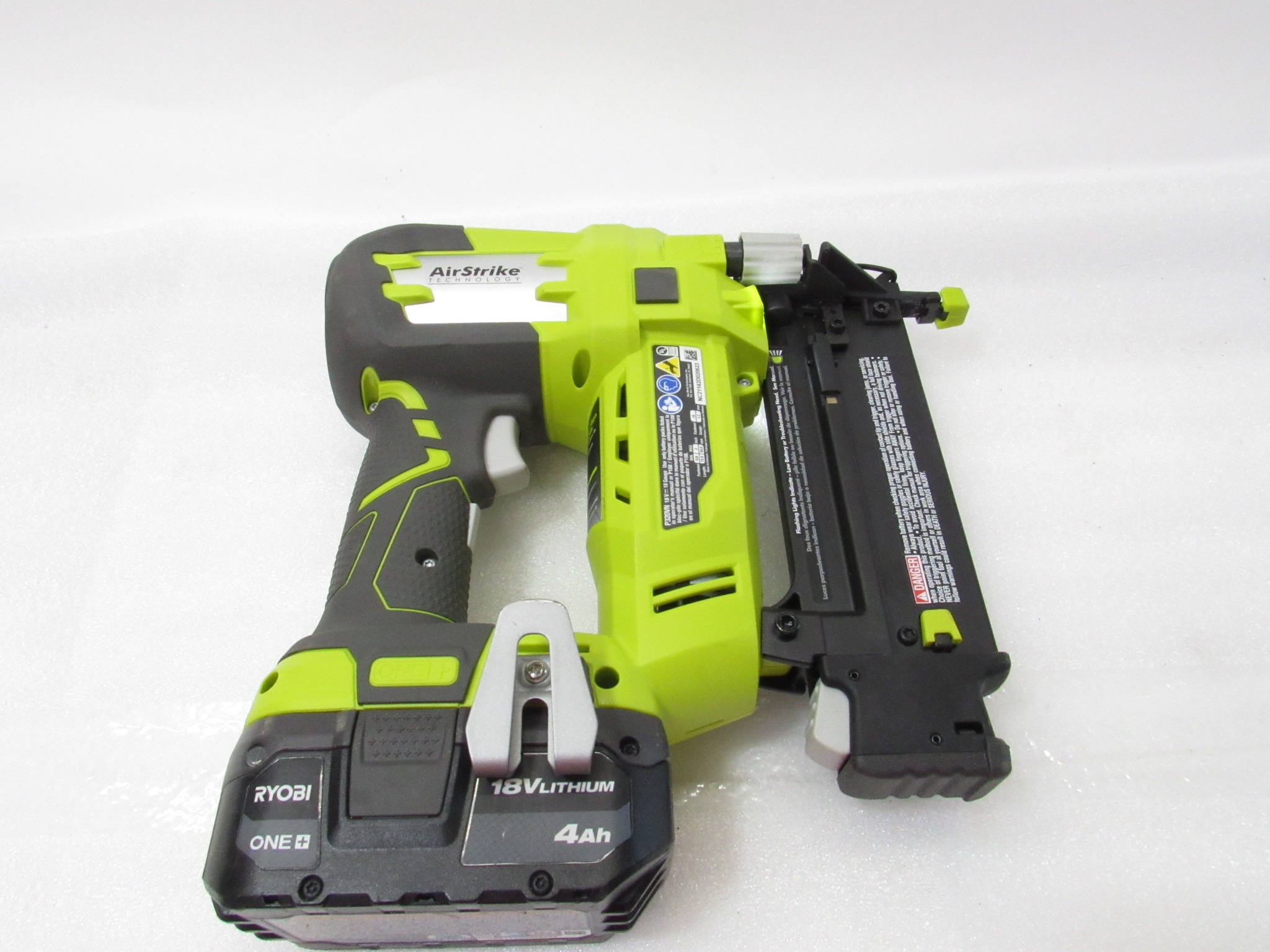 Ryobi P320VN Airstrike 18 Volt One+ Lithium Ion Cordless Brad Nailer