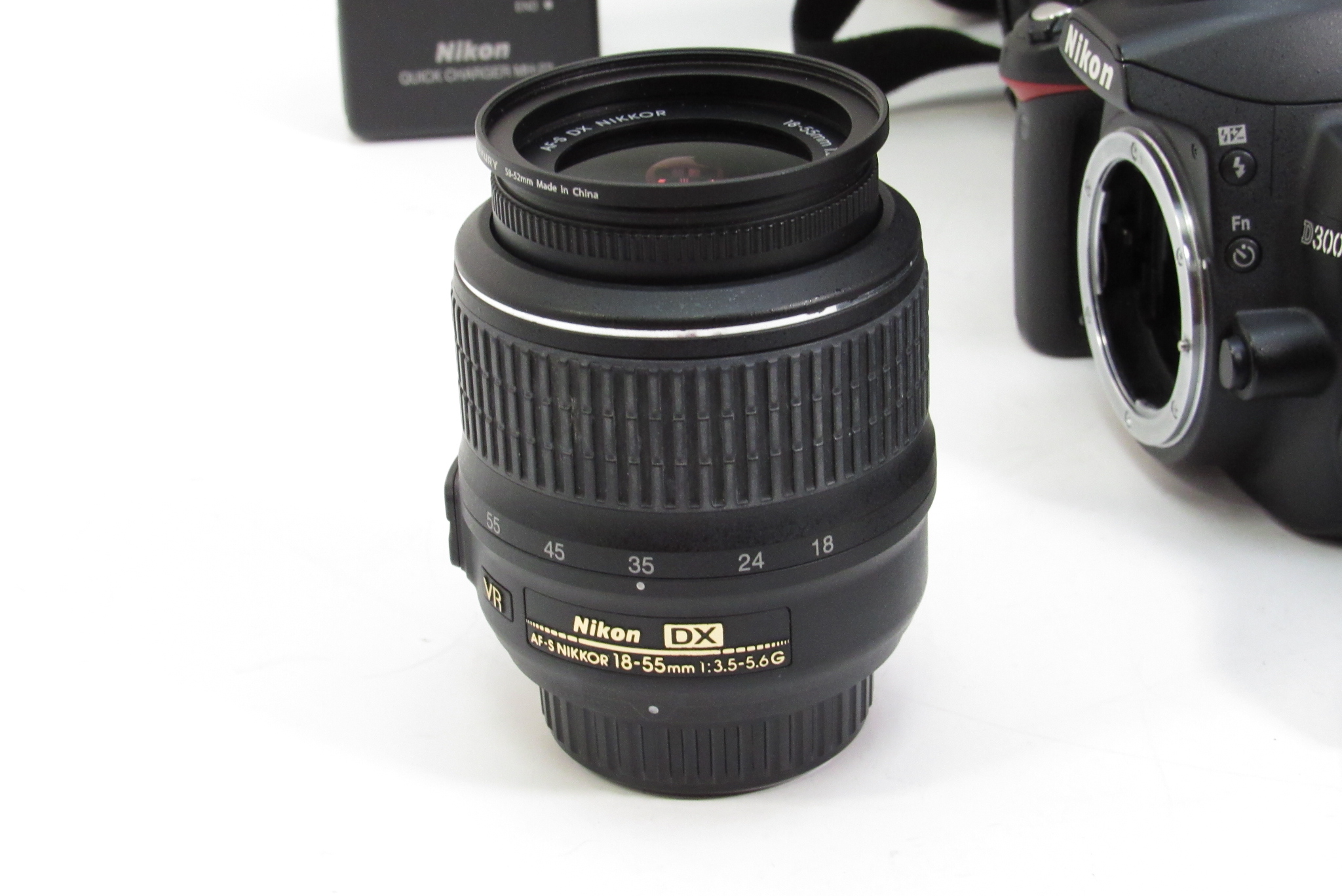 D80 Camera 18 135mm Nikon D80 Autofocus Nikon D3000 LCD Digital