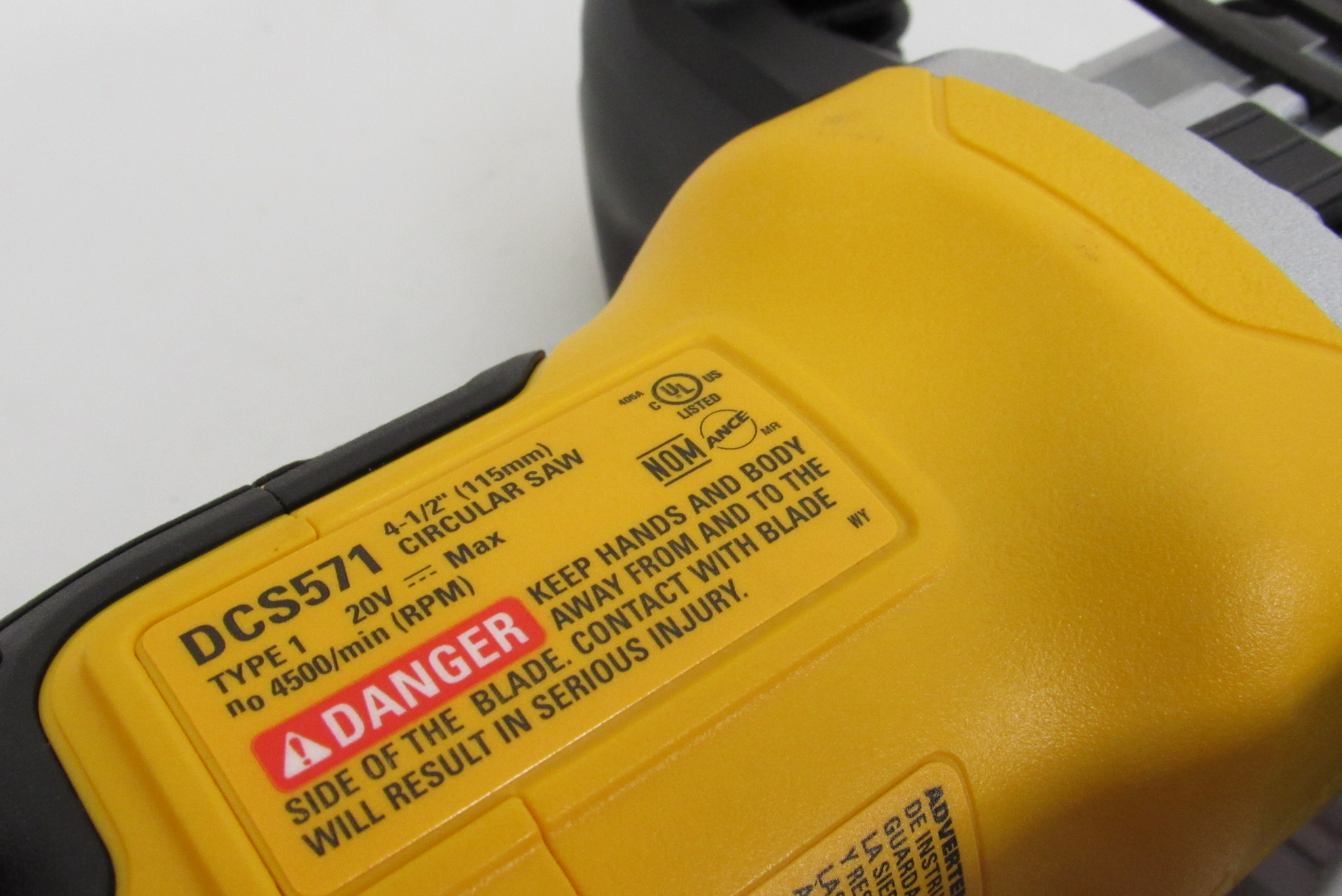 DeWalt DCS571 20V Lithium-ion Brushless Cordless 4-1/2'' Circular Saw Kit
