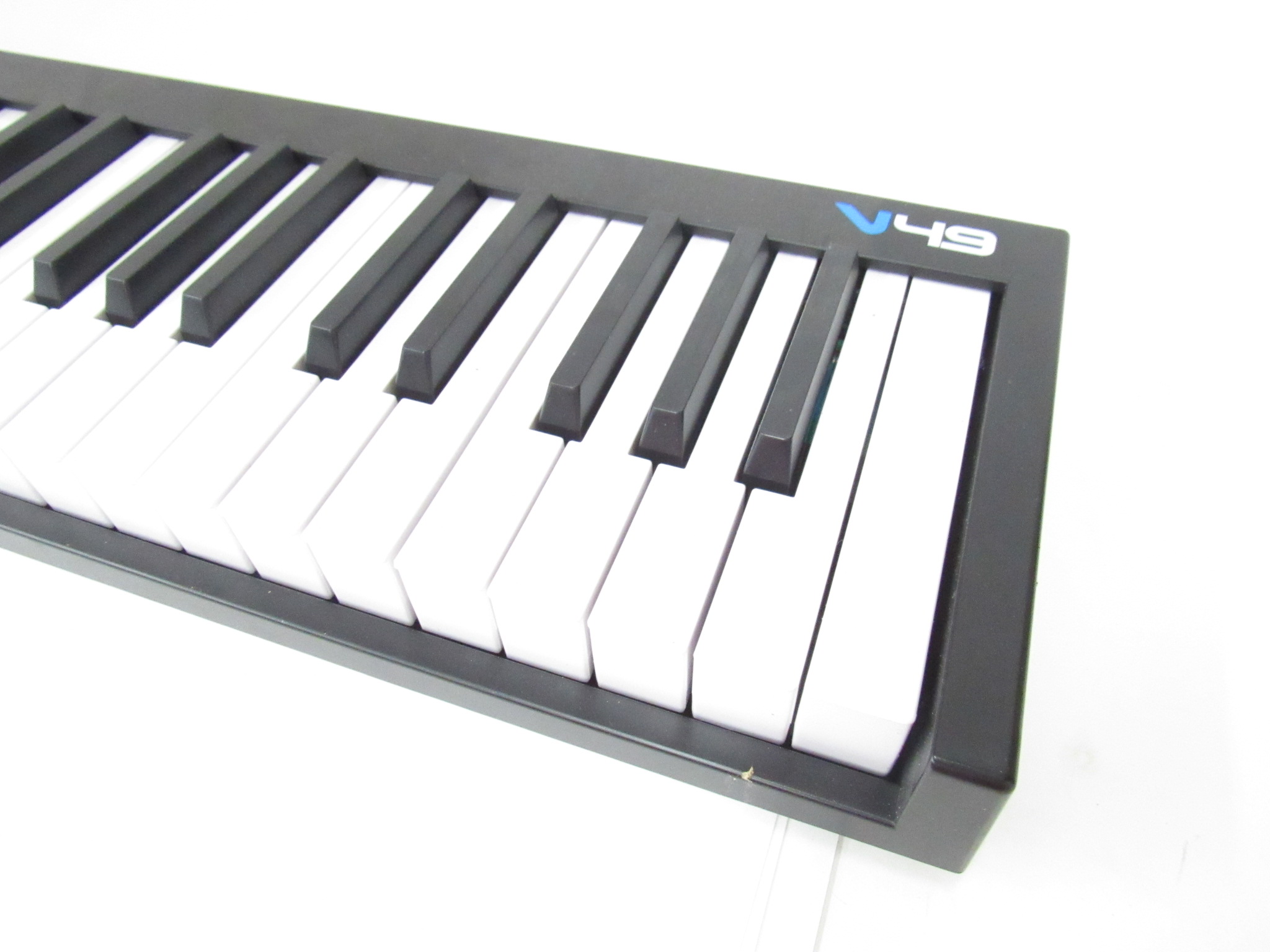 Alesis V49 49-Key USB MIDI Keyboard Controller Black